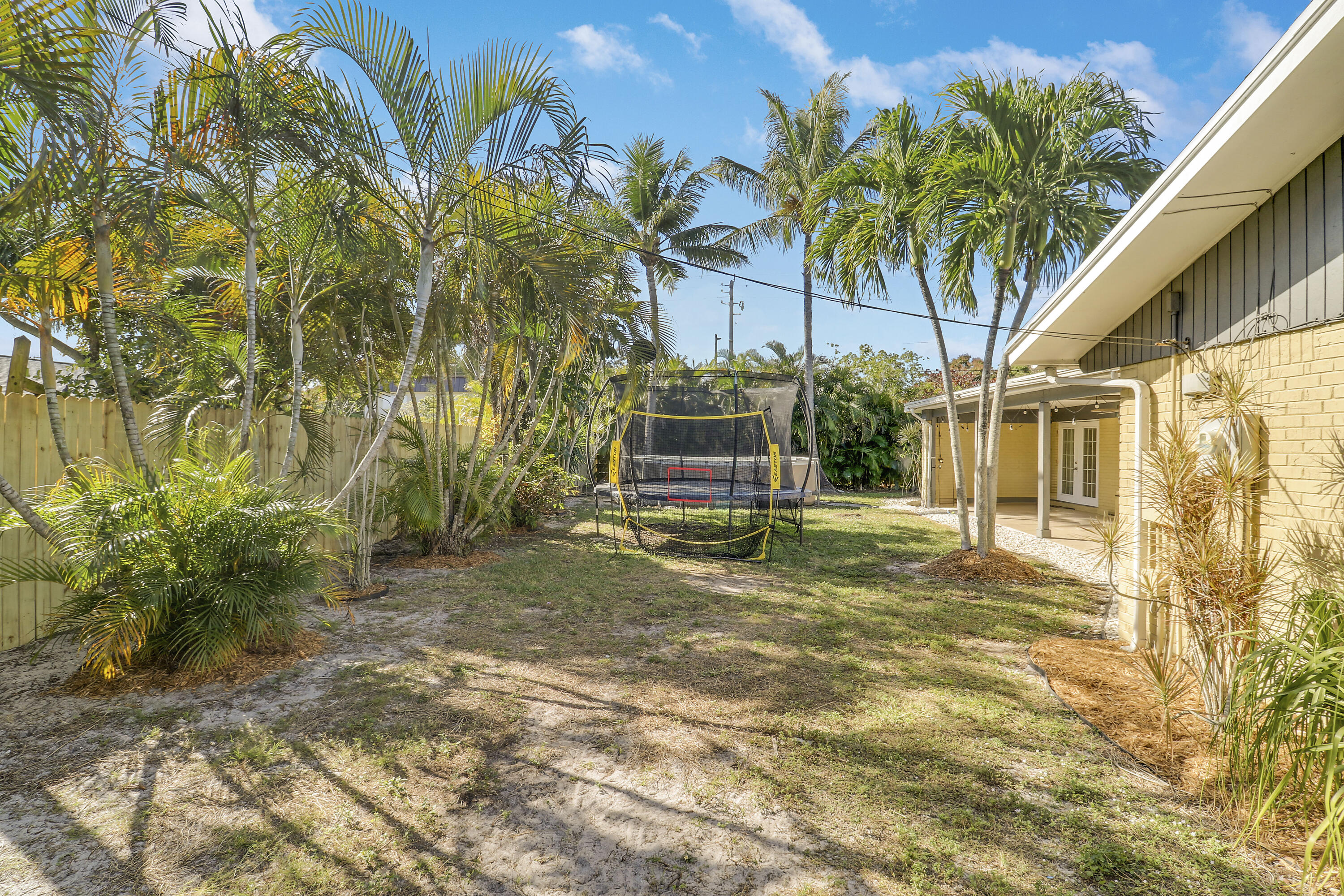 320 Fern Street