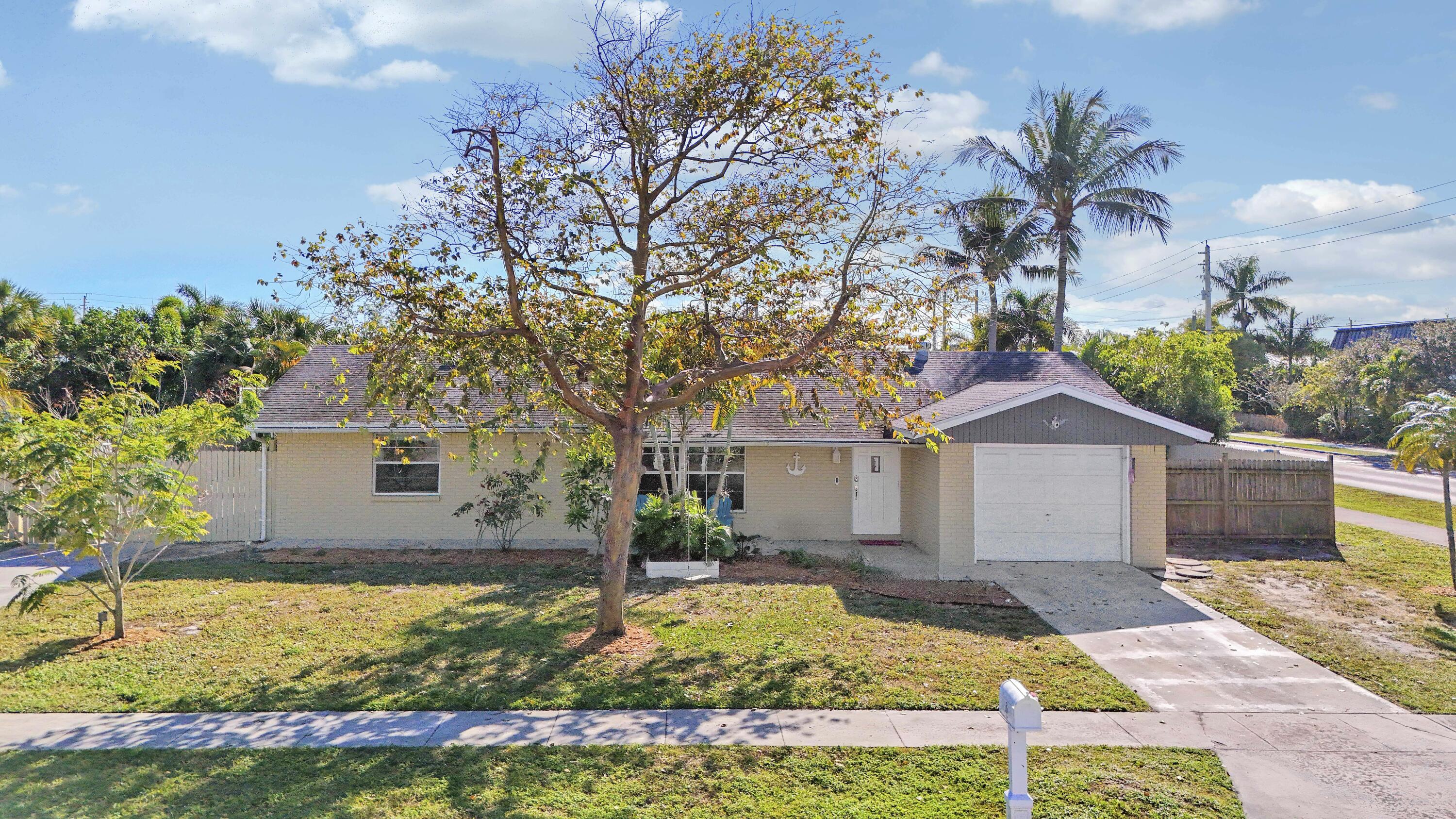 320 Fern Street