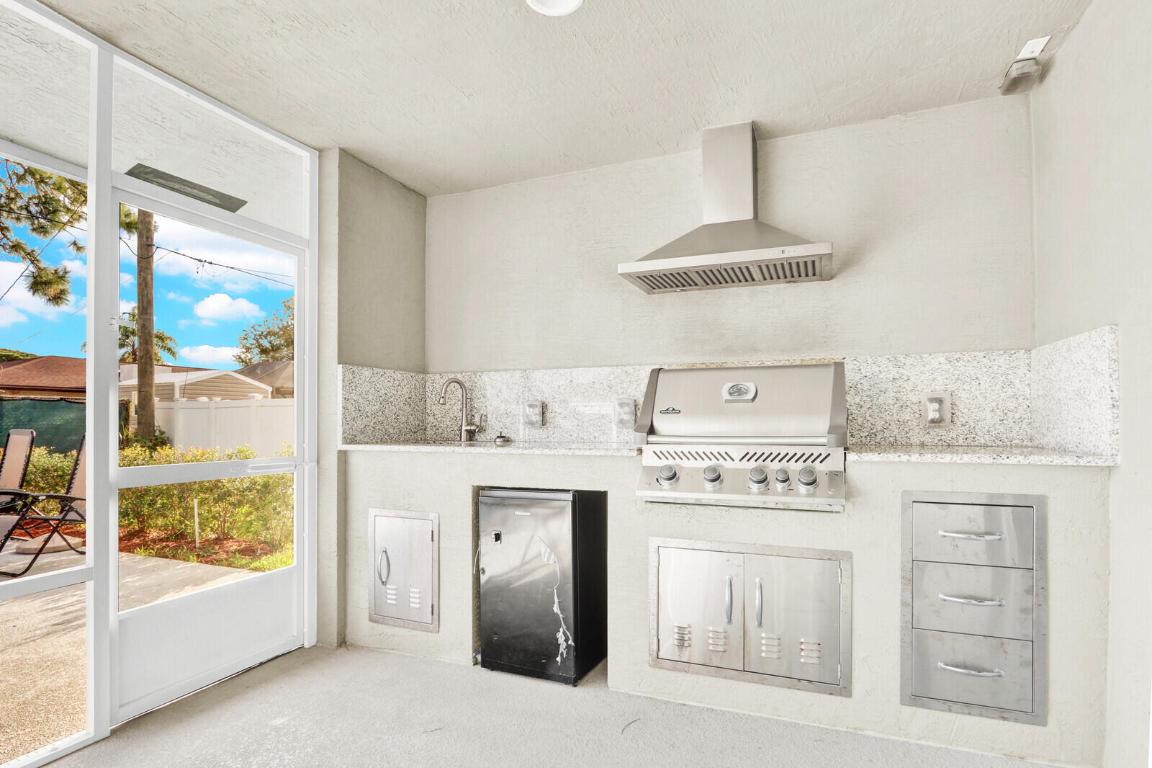 202 SW Chandler Terrace, Port St. Lucie