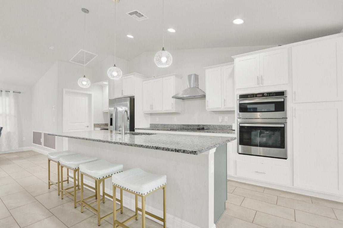 202 SW Chandler Terrace, Port St. Lucie