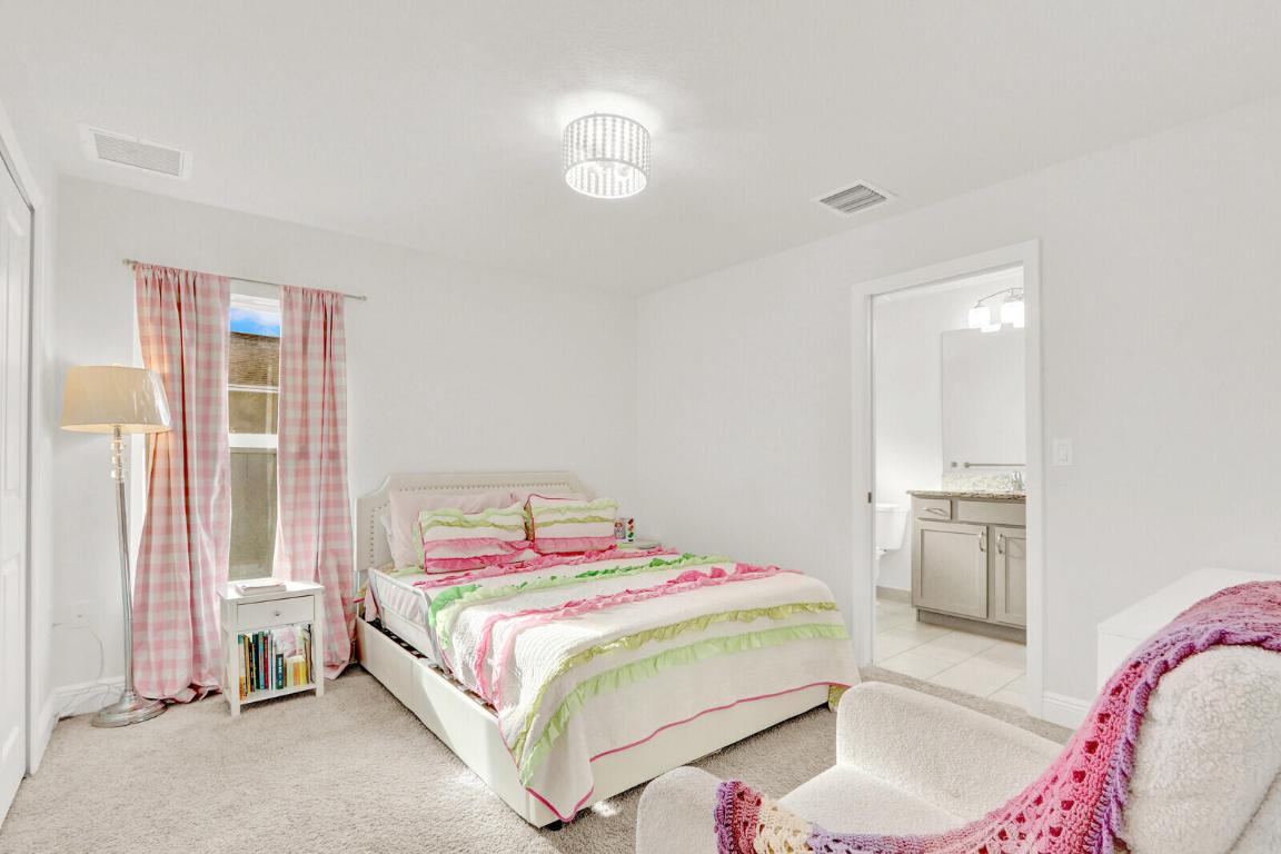 202 SW Chandler Terrace, Port St. Lucie