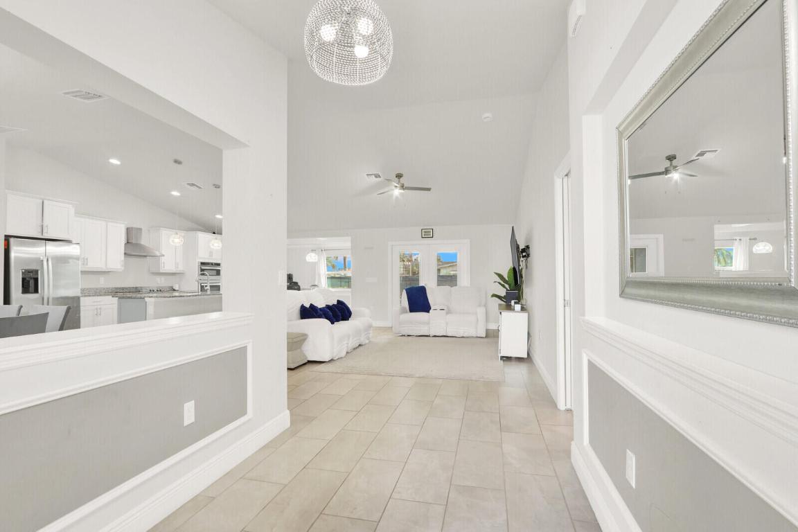 202 SW Chandler Terrace, Port St. Lucie