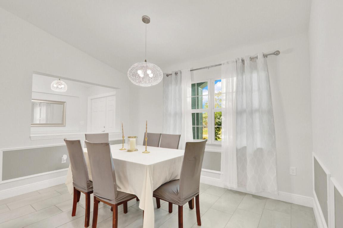 202 SW Chandler Terrace, Port St. Lucie