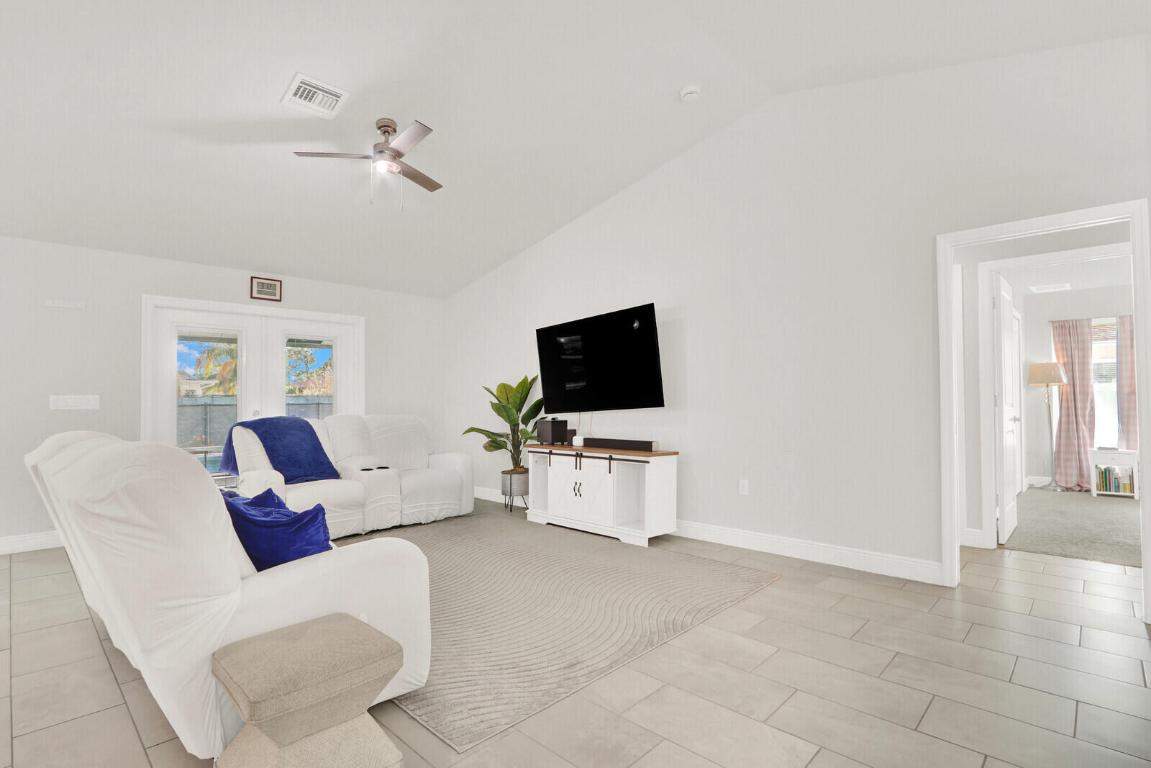 202 SW Chandler Terrace, Port St. Lucie