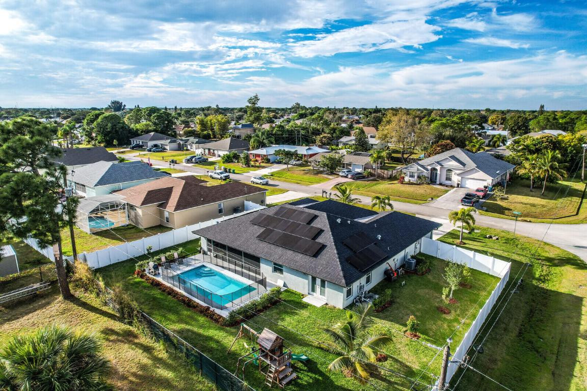 202 SW Chandler Terrace, Port St. Lucie