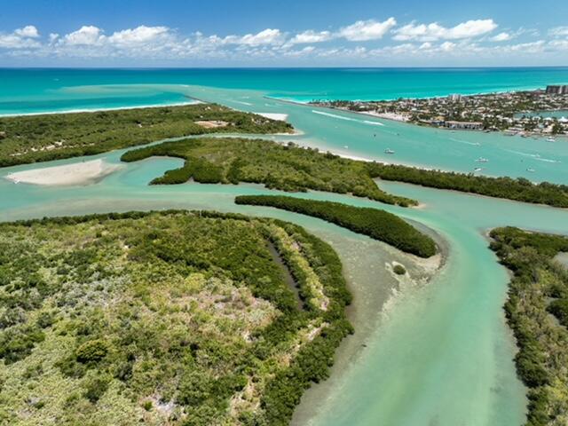 1000 Shorewinds Drive, Fort Pierce