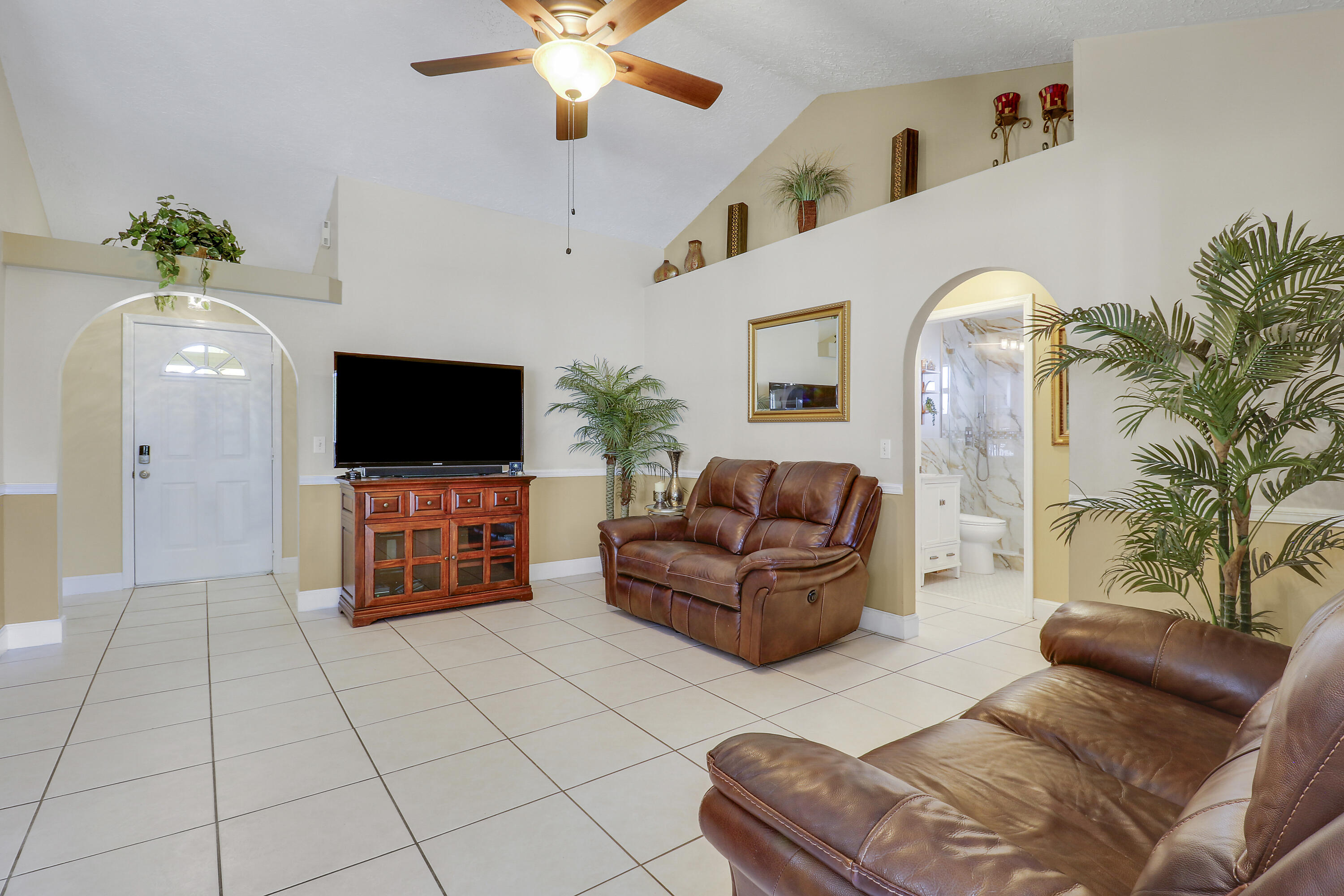 2374 SW Chateau Terrace, Port St. Lucie