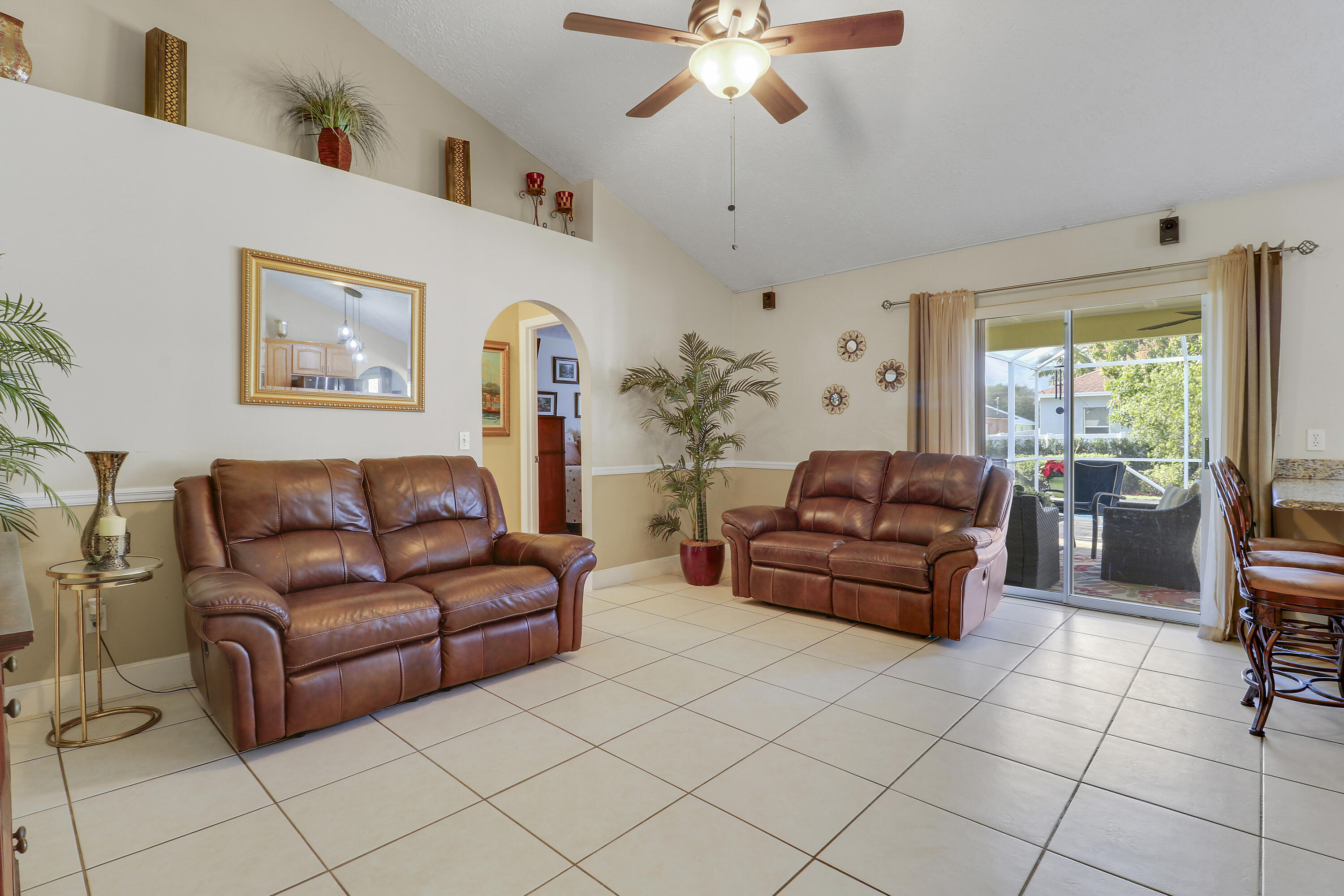 2374 SW Chateau Terrace, Port St. Lucie