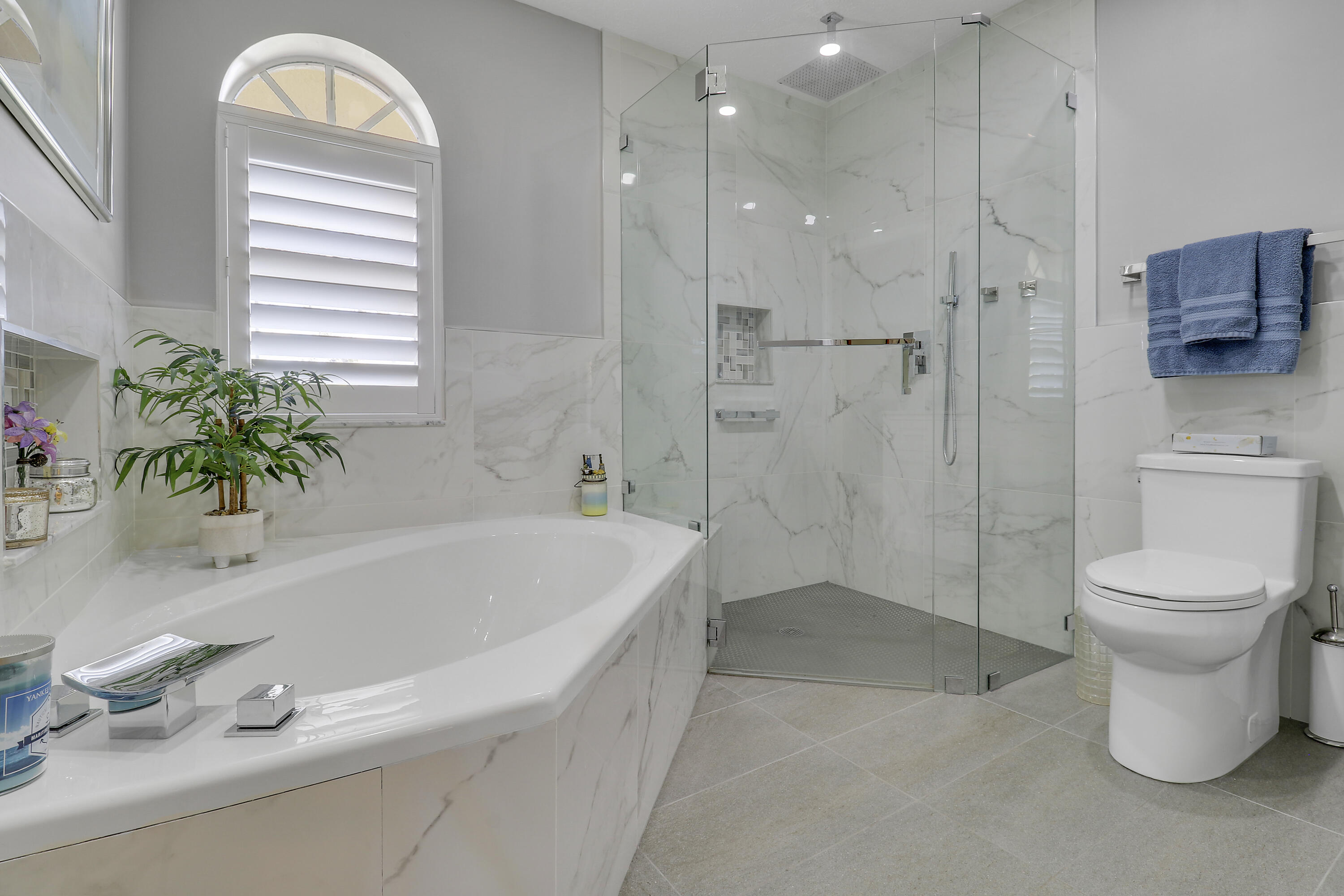 2374 SW Chateau Terrace, Port St. Lucie