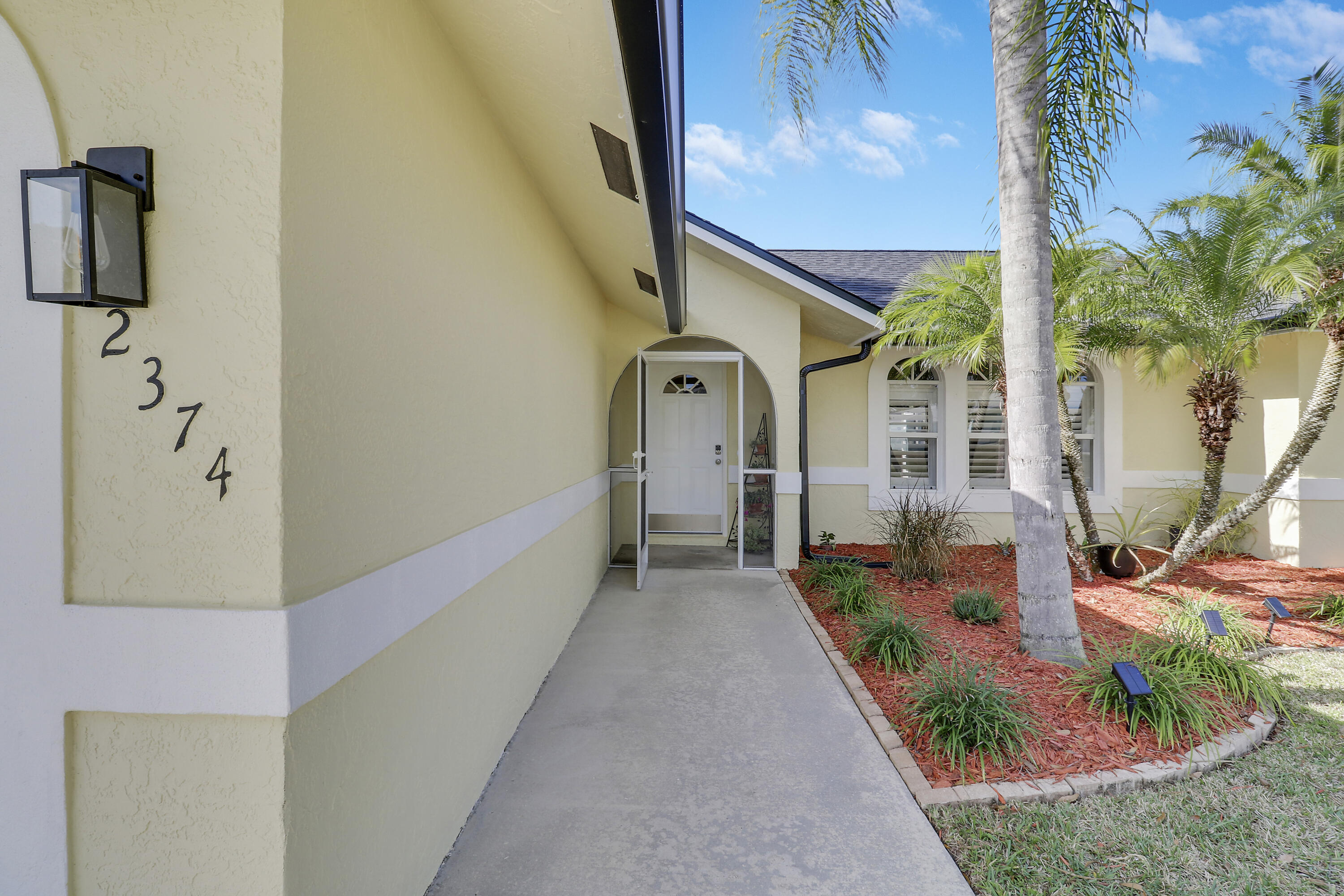 2374 SW Chateau Terrace, Port St. Lucie