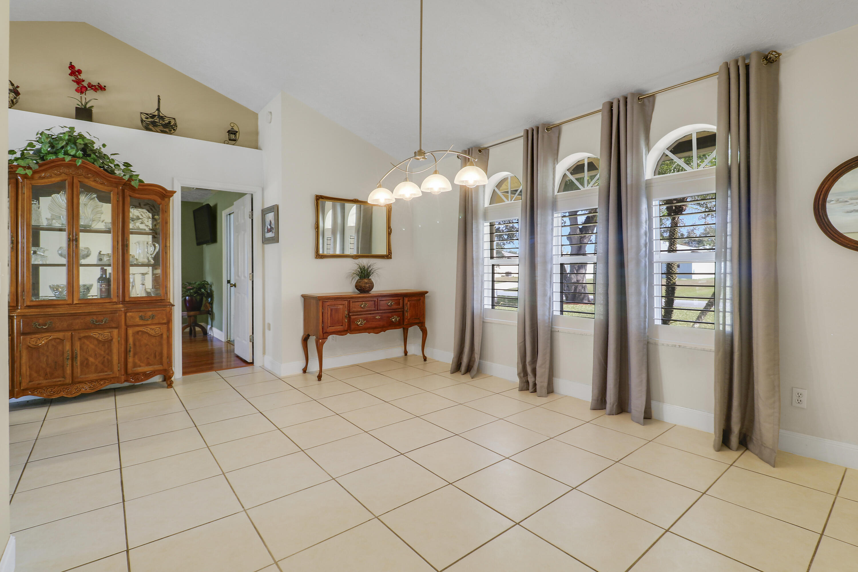2374 SW Chateau Terrace, Port St. Lucie