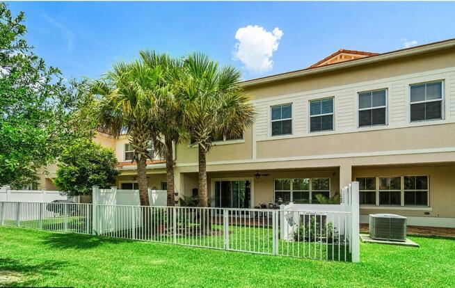 11937 Park Central, Royal Palm Beach