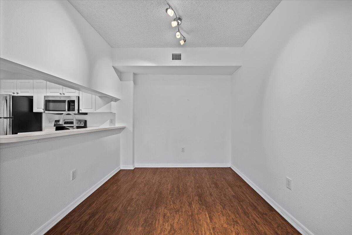 2804 Sarento Place 303
