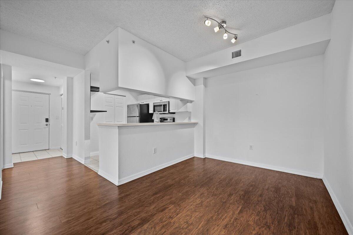 2804 Sarento Place 303