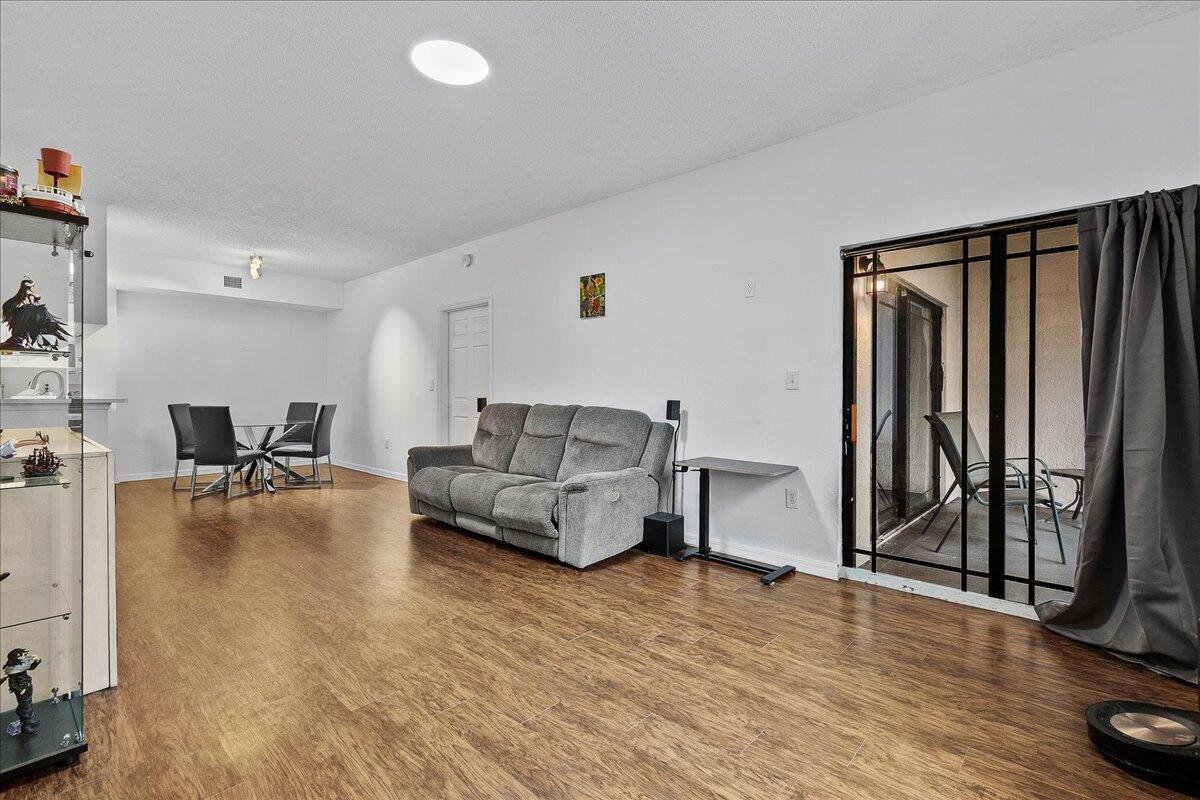 2804 Sarento Place 303