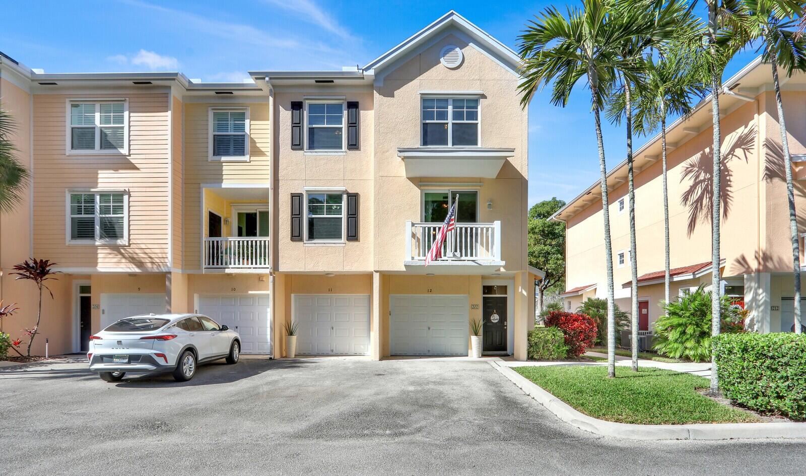 255 Murcia Drive 202