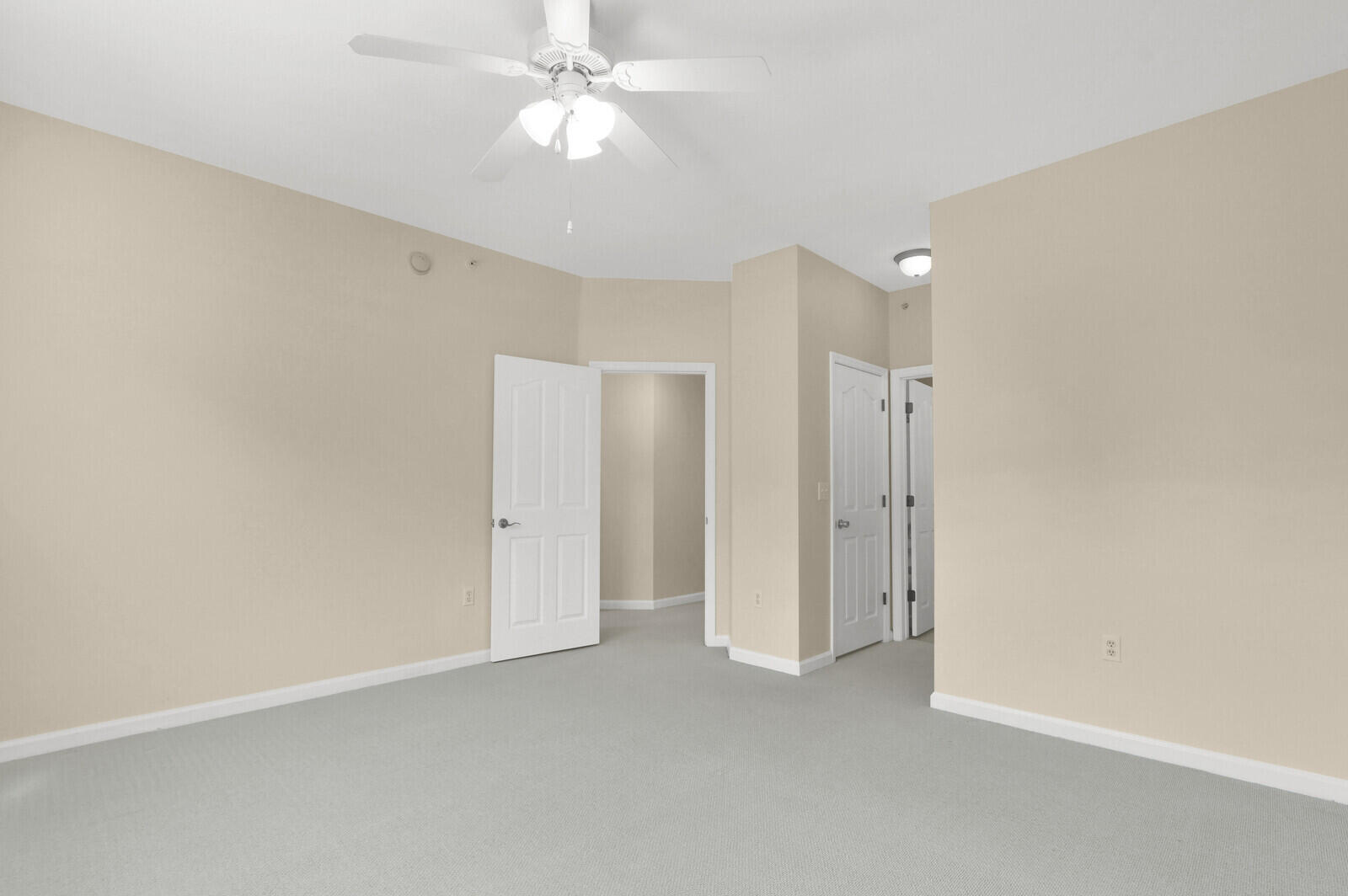 255 Murcia Drive 202