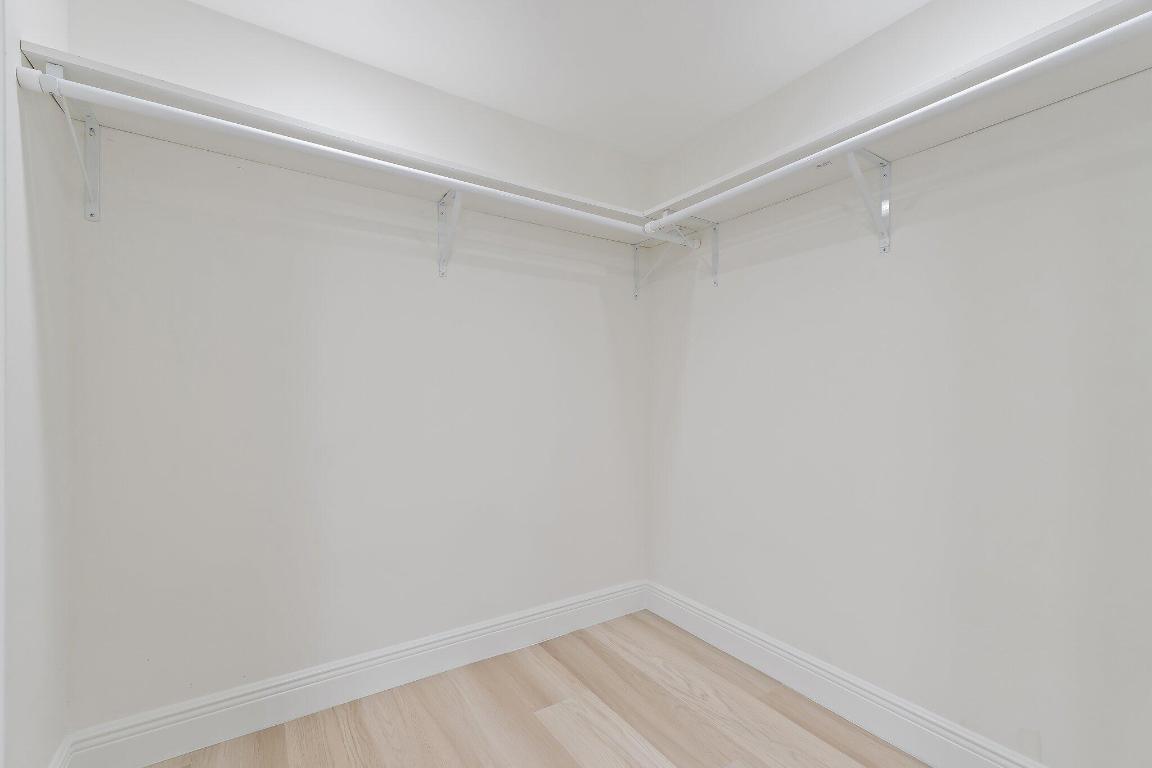 19670 Beach Road C513