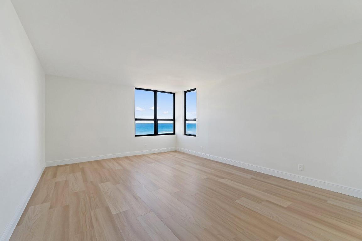 19670 Beach Road C513