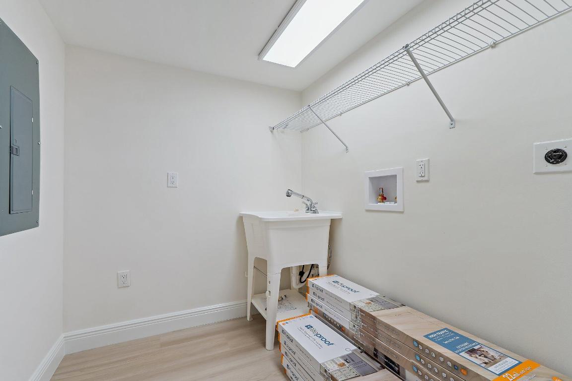 19670 Beach Road C513