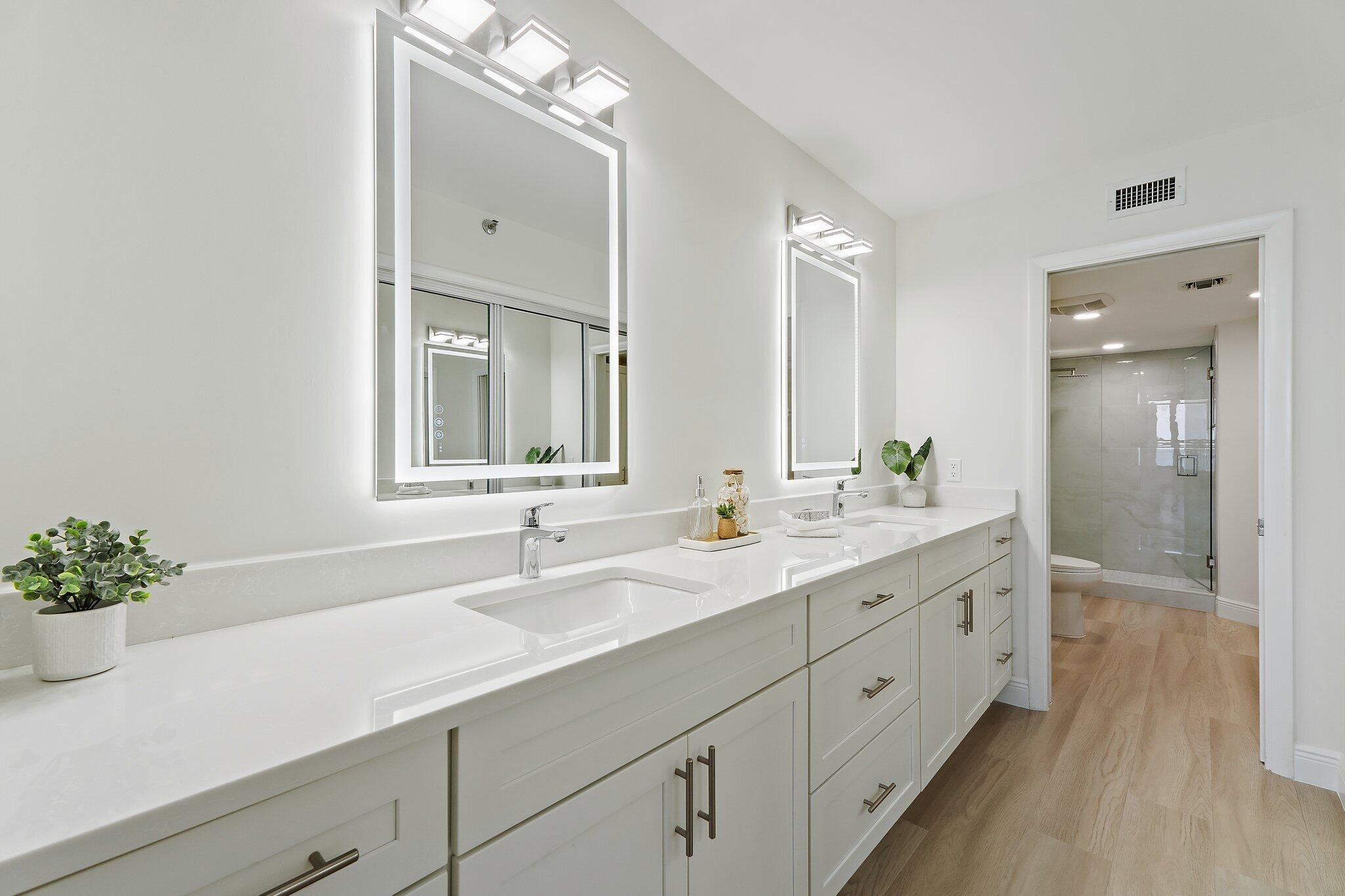 19670 Beach Road C513