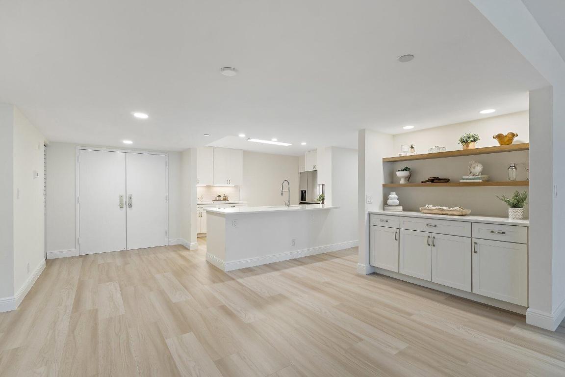 19670 Beach Road C513