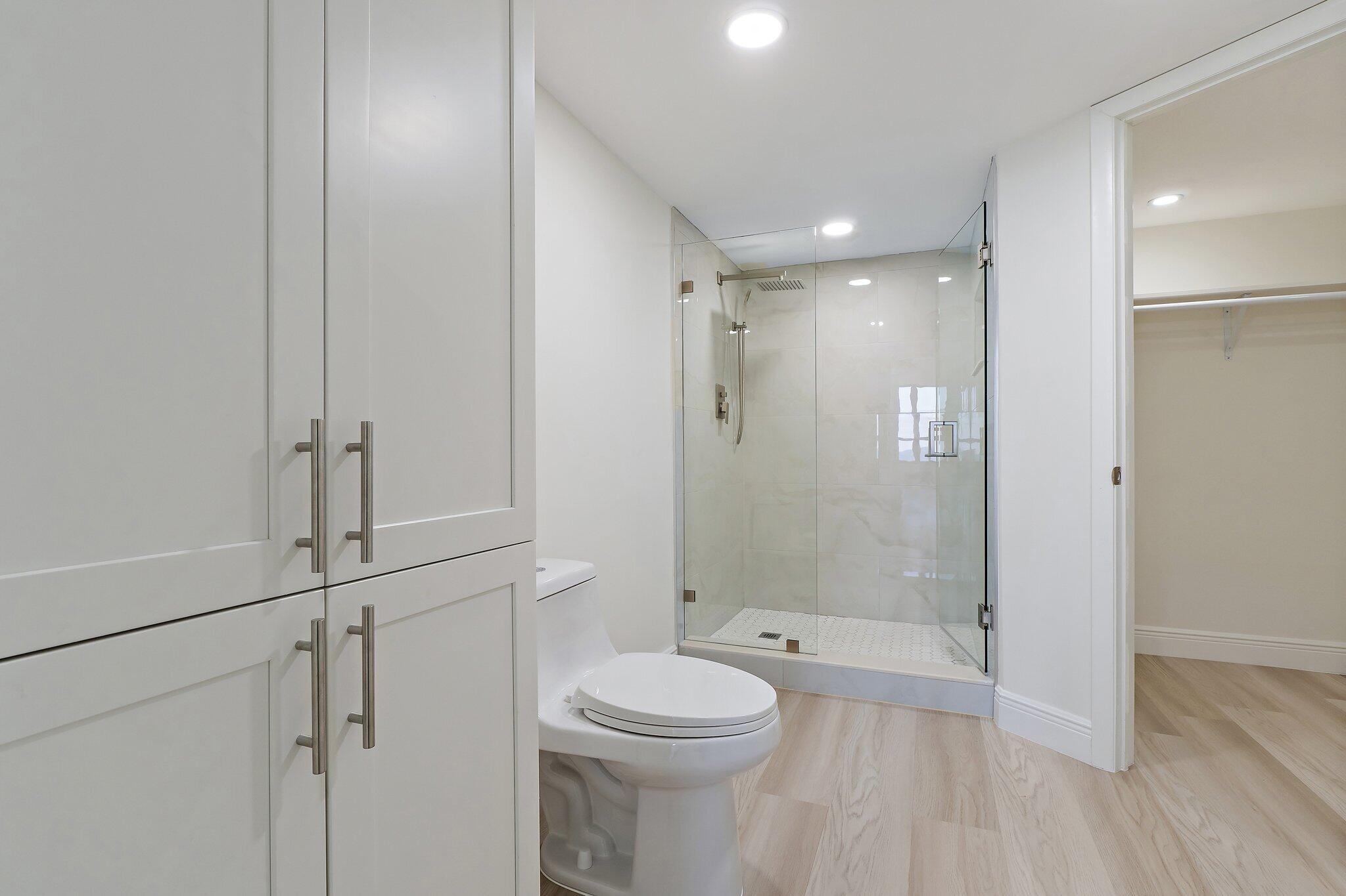 19670 Beach Road C513