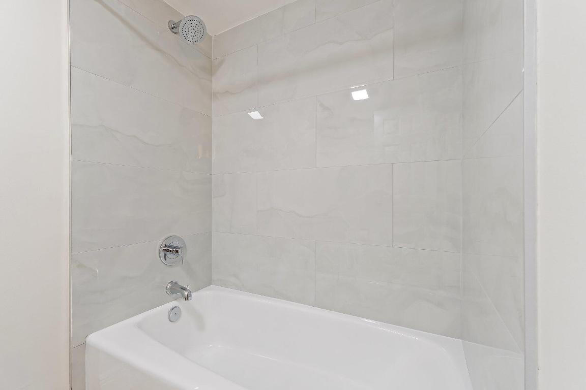 19670 Beach Road C513