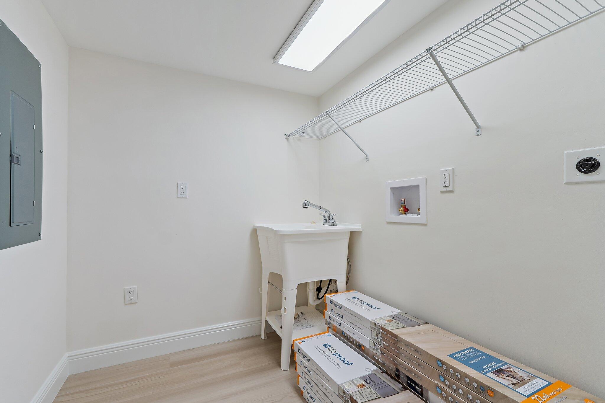 19670 Beach Road C513