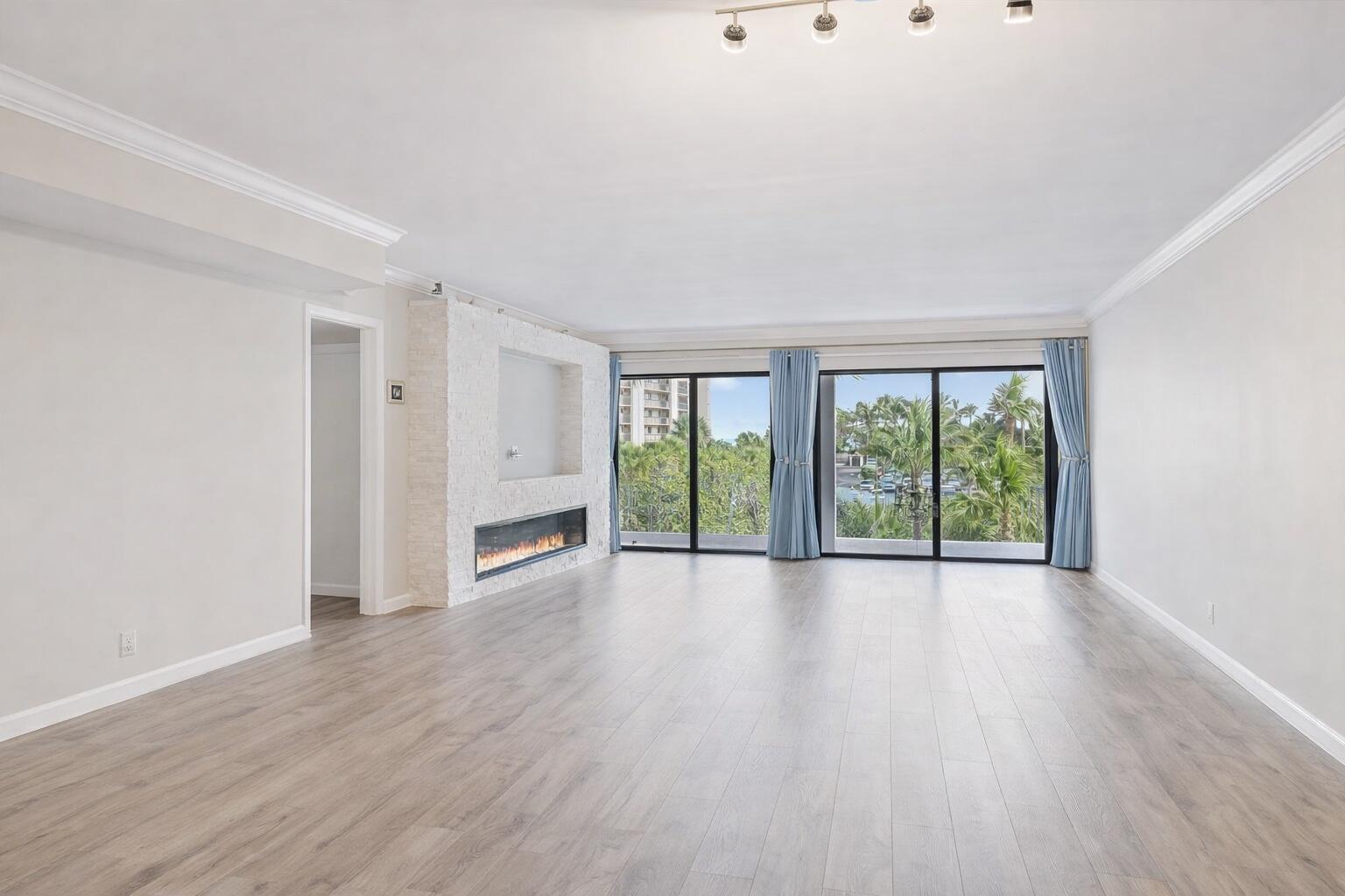 500 Ocean Trail Way