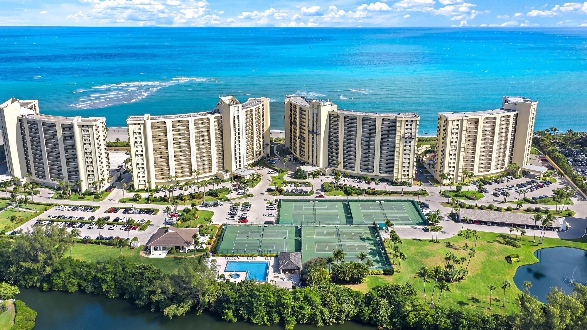 500 Ocean Trail Way