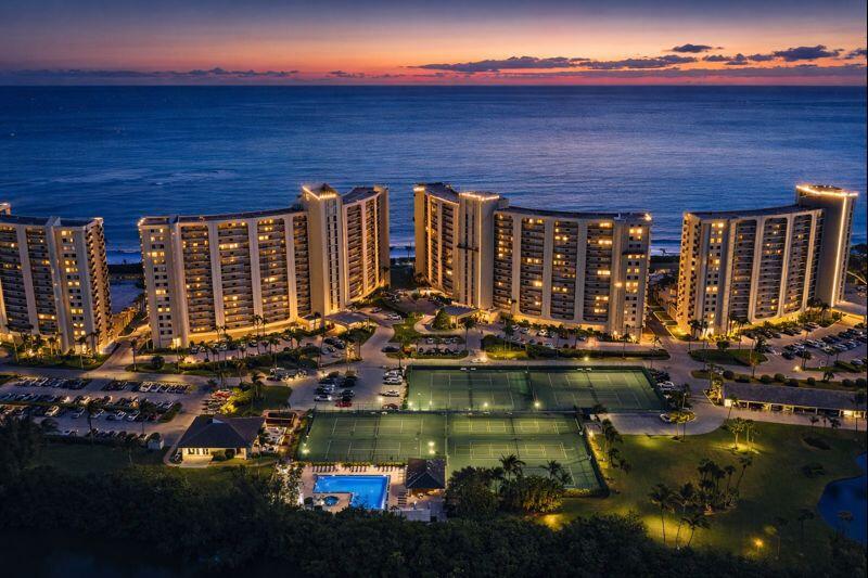 500 Ocean Trail Way