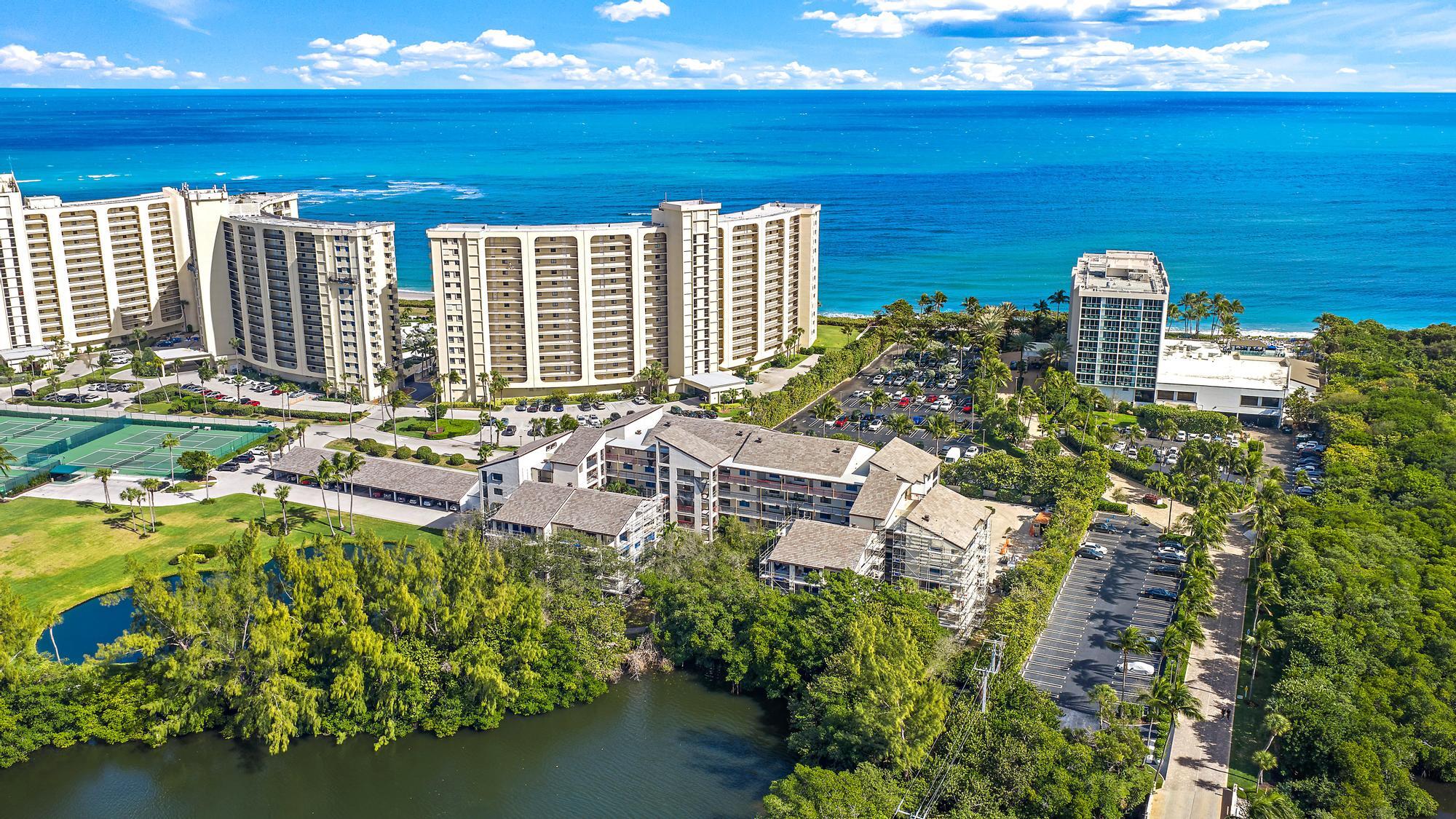 500 Ocean Trail Way