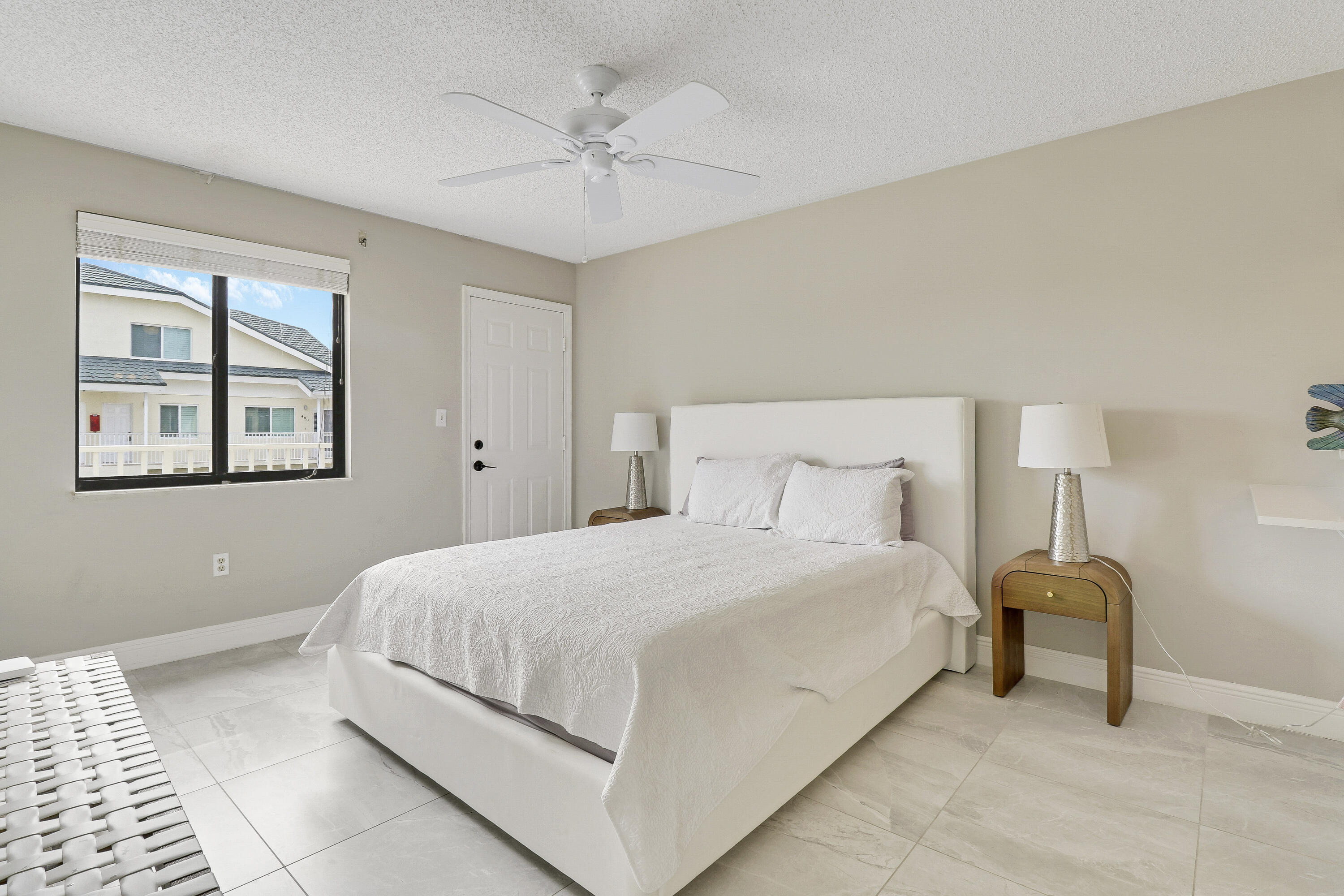 360 Bella Vista Court N 60