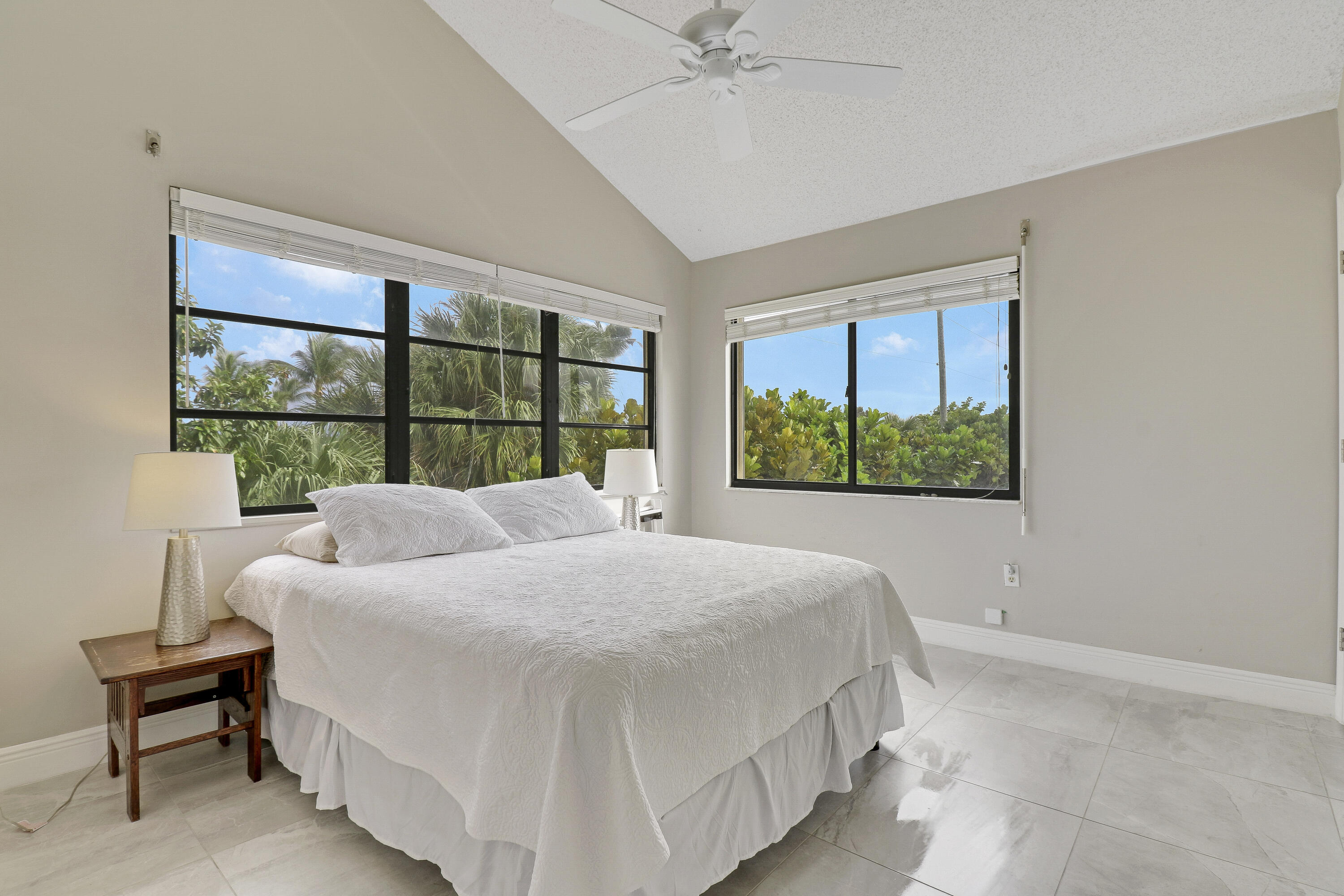 360 Bella Vista Court N 60