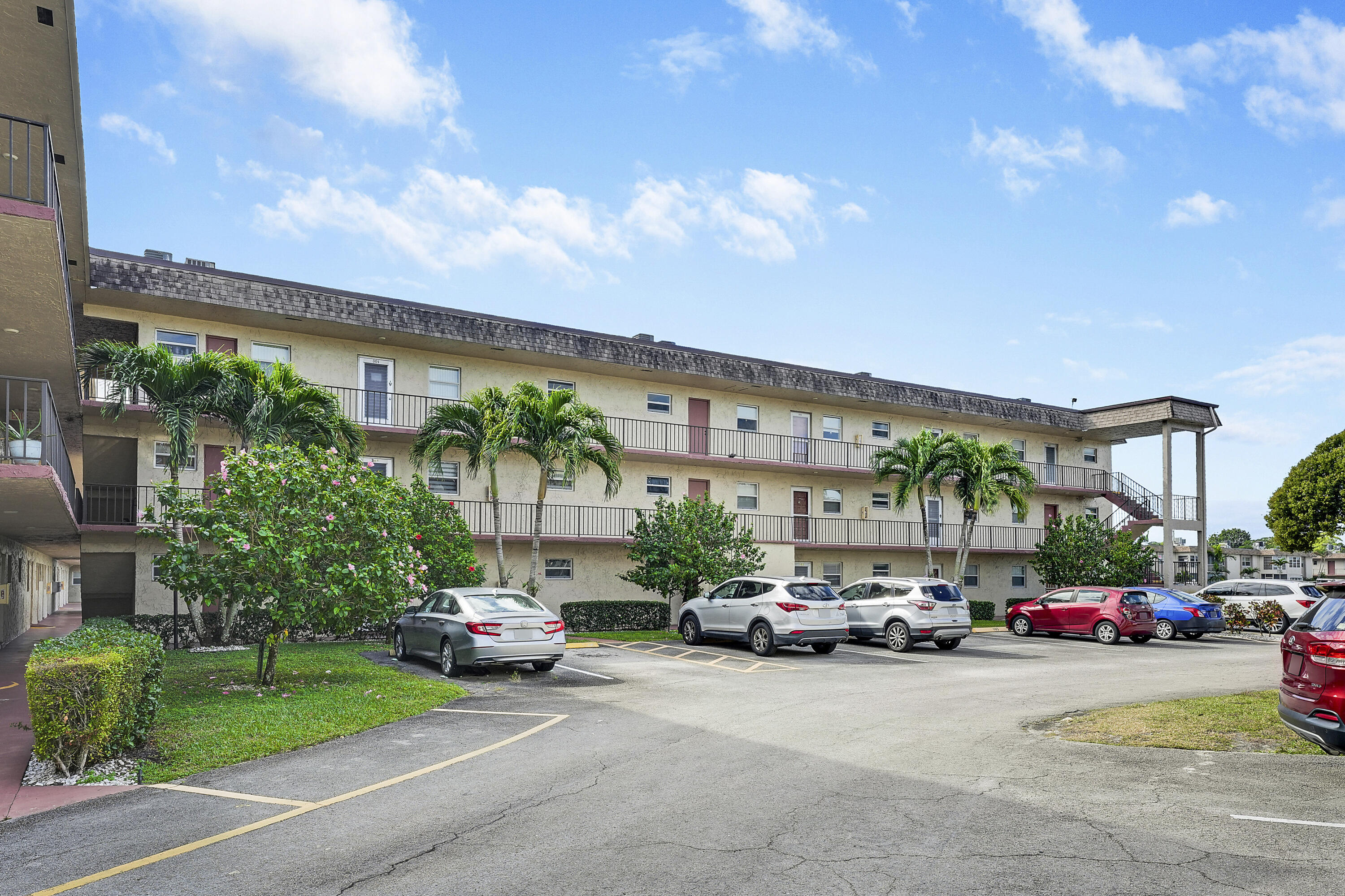 701 Lori Dr Drive 204