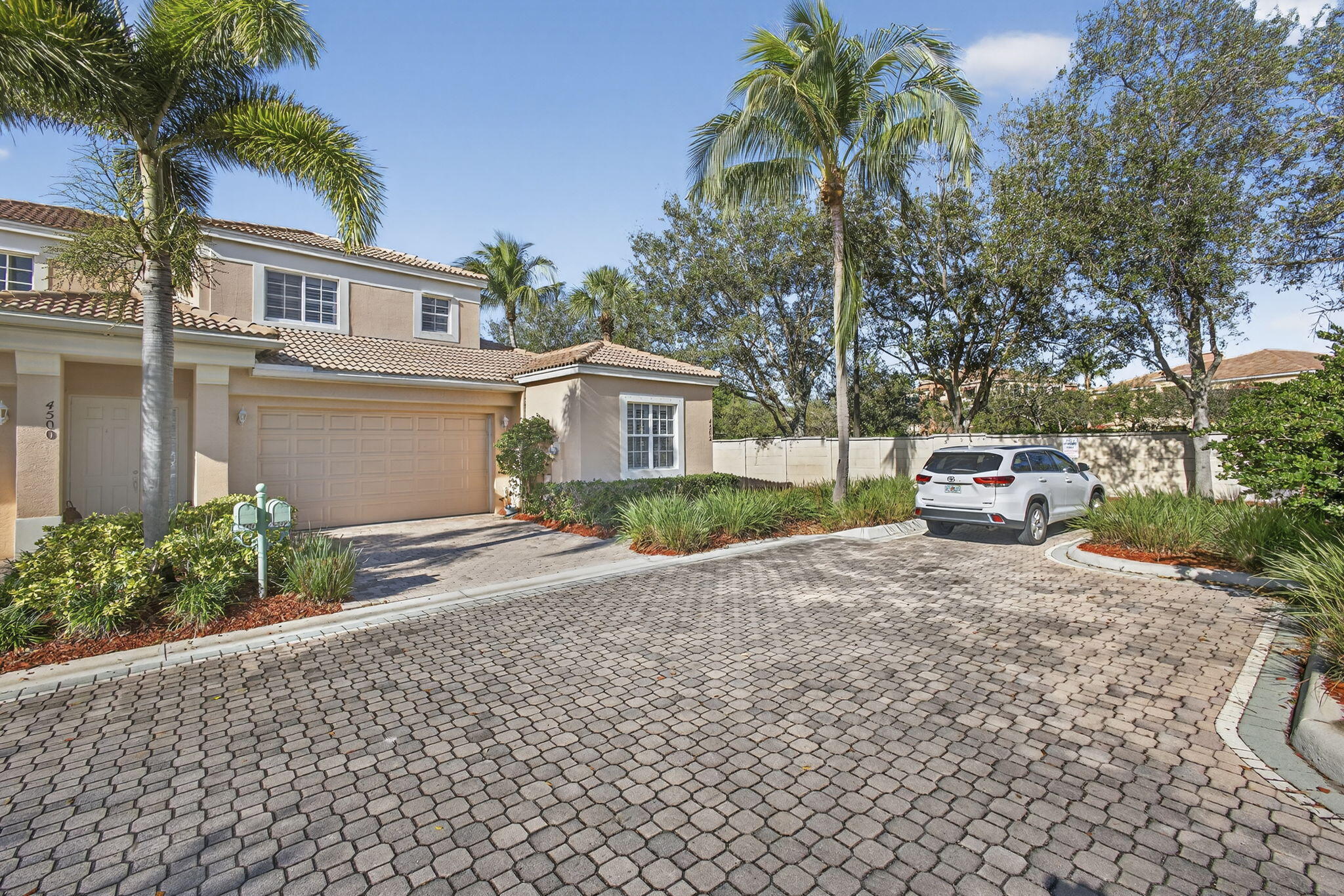 4502 Hickory Drive