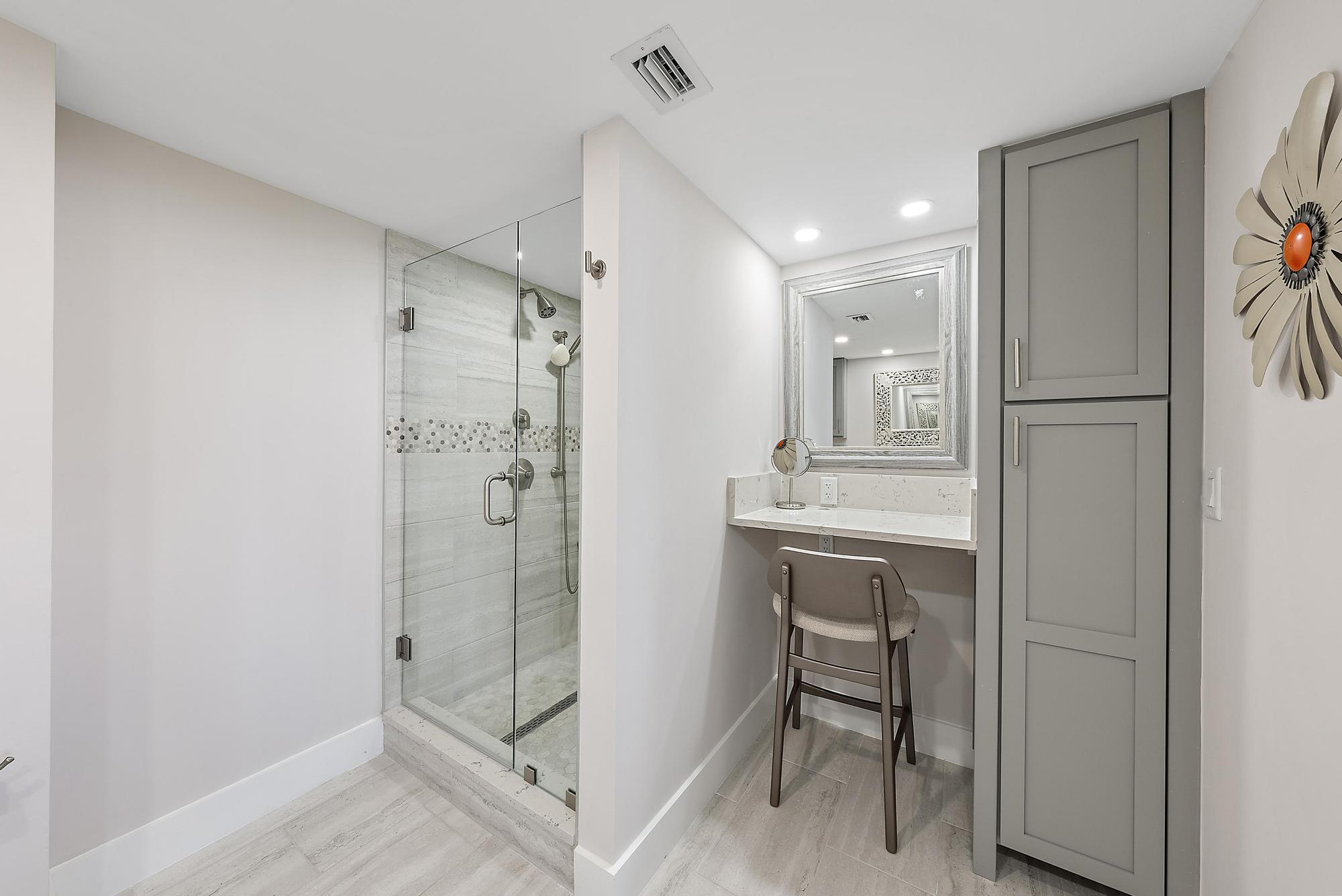 4200 N Ocean Drive 2-705