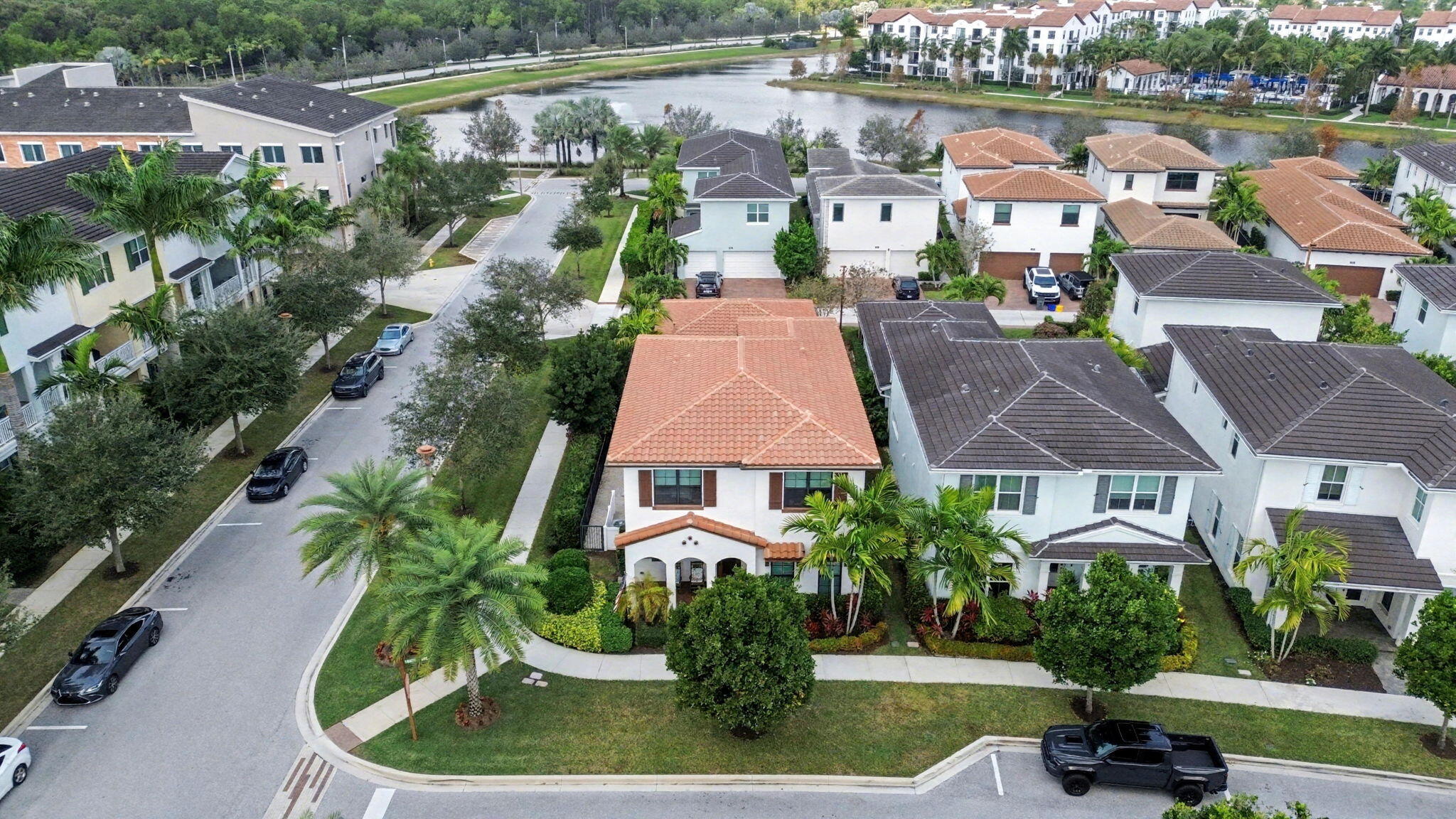 8125 Hobbes Way