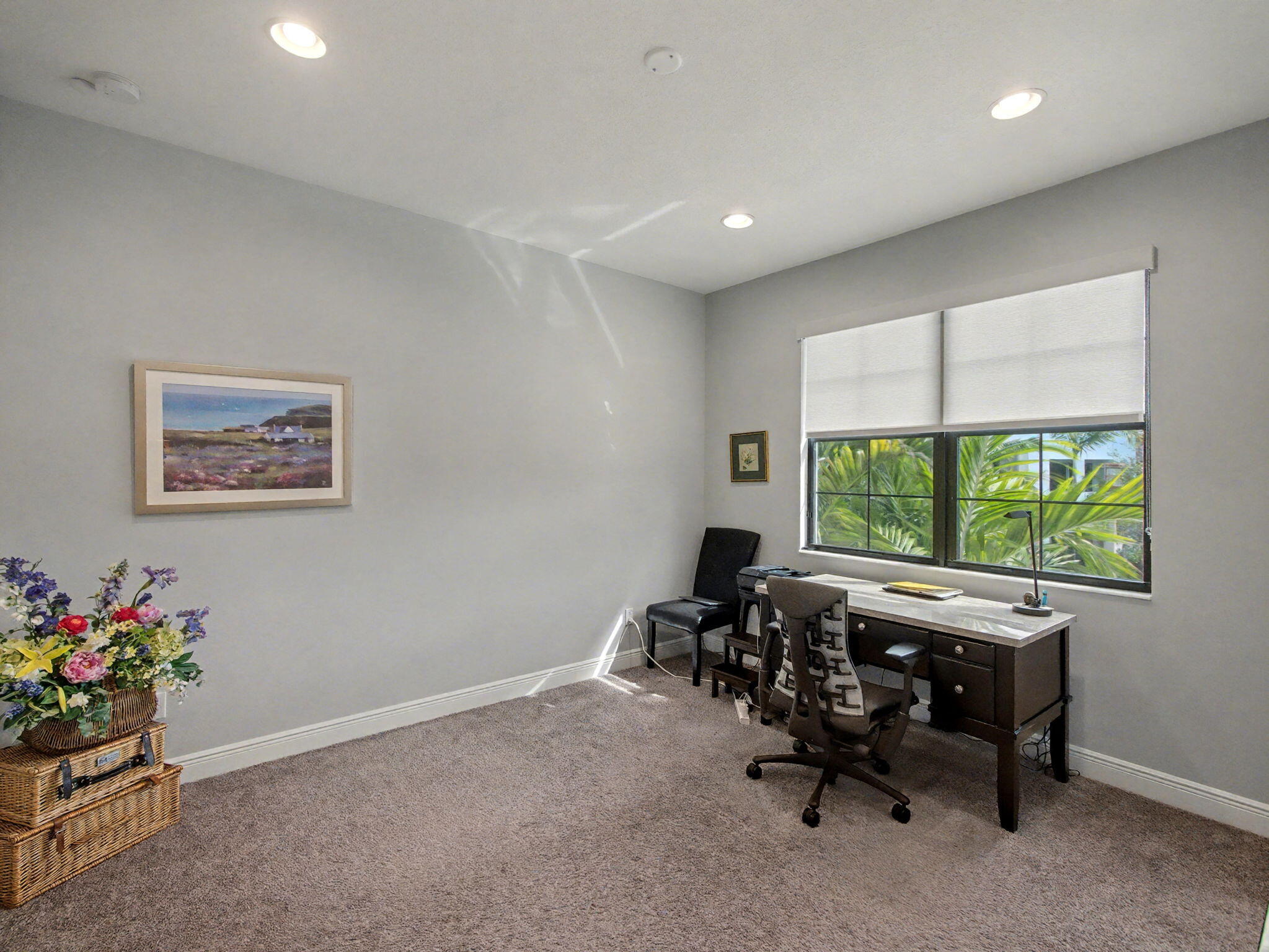 8125 Hobbes Way