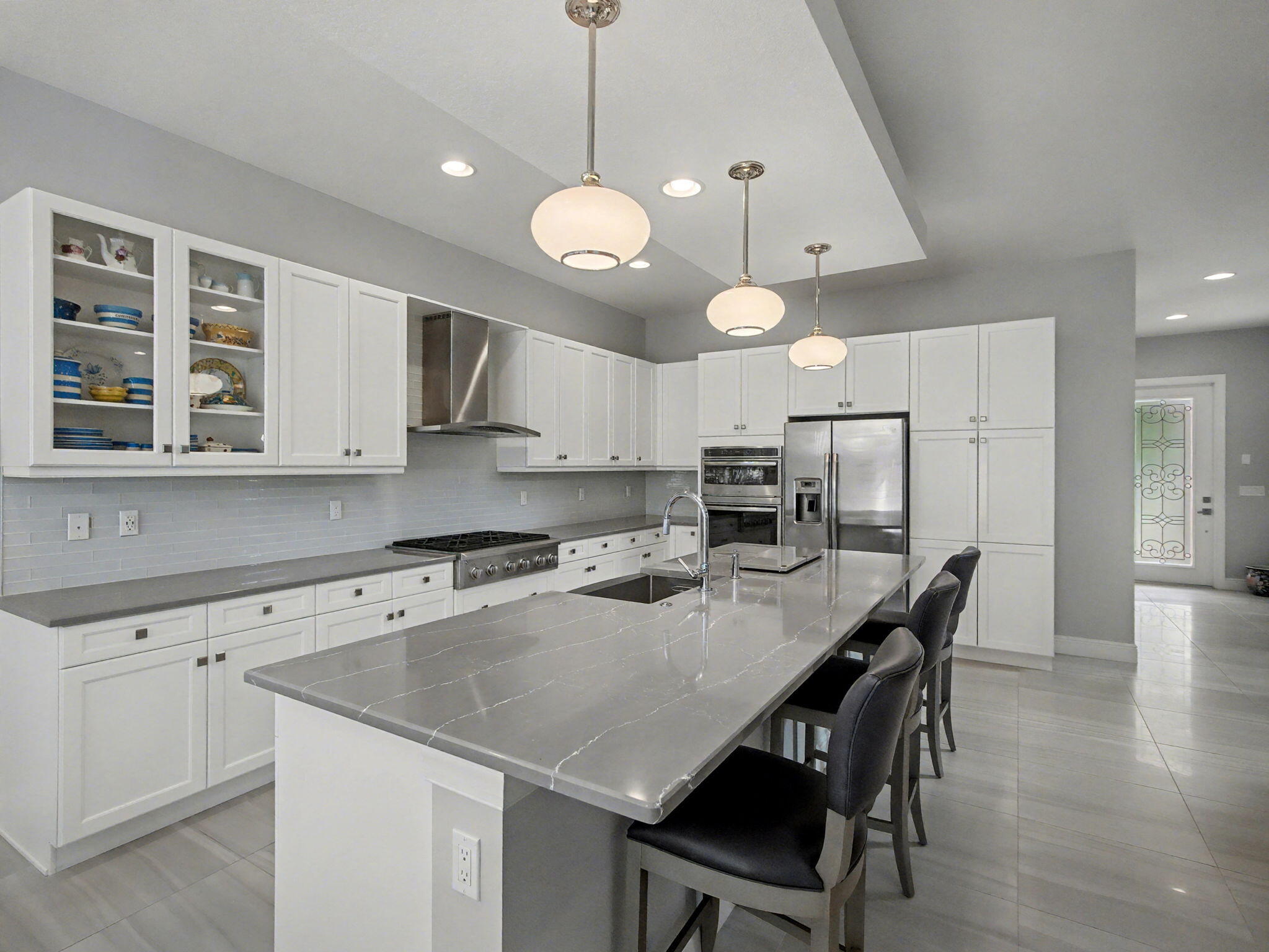 8125 Hobbes Way