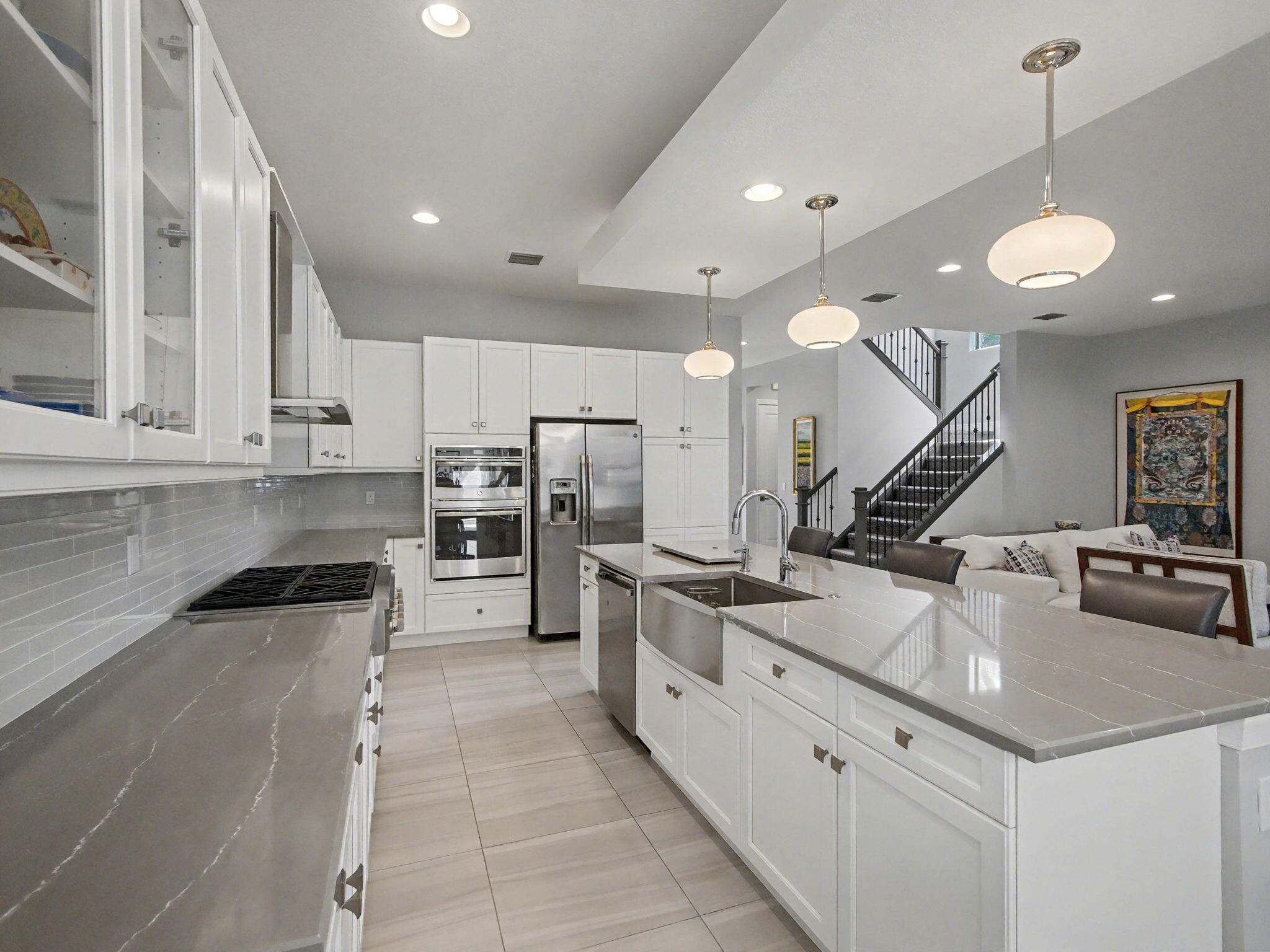 8125 Hobbes Way