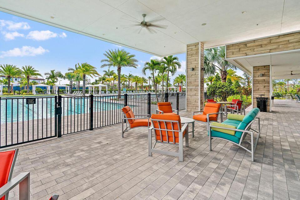 8125 Hobbes Way