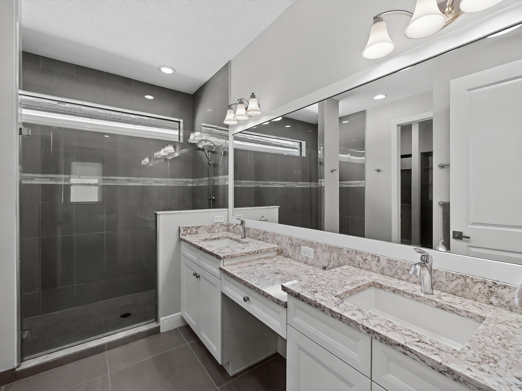 8125 Hobbes Way