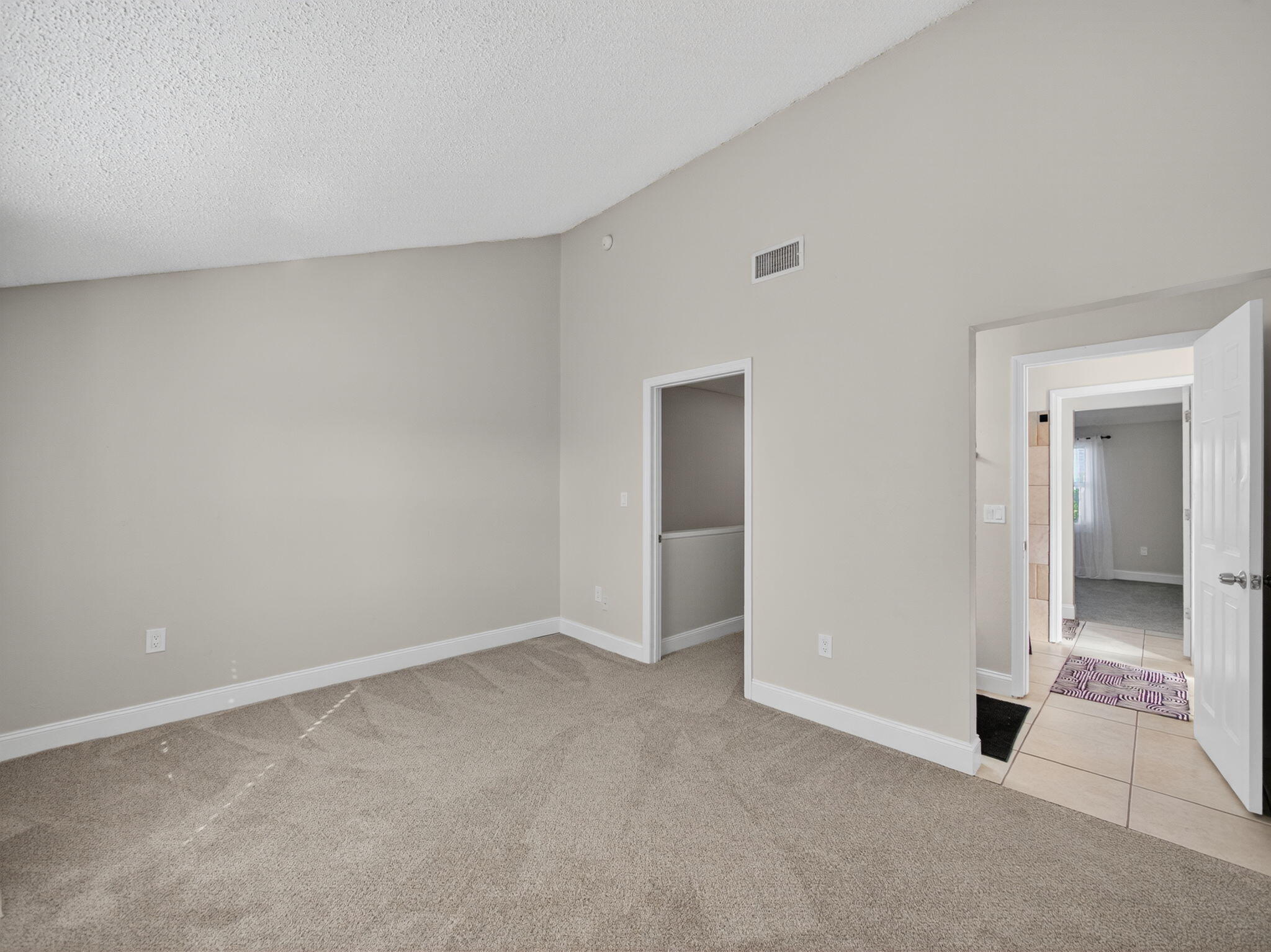 1000 Shorewinds Drive