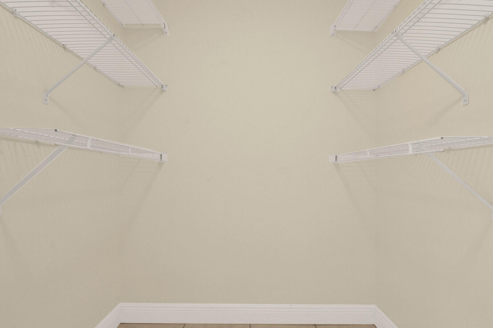 8074 SE River Lane Lane