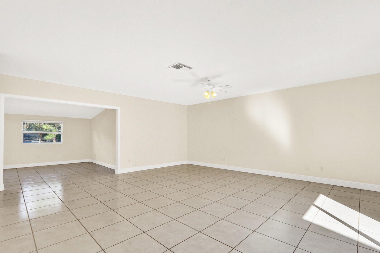 8074 SE River Lane Lane