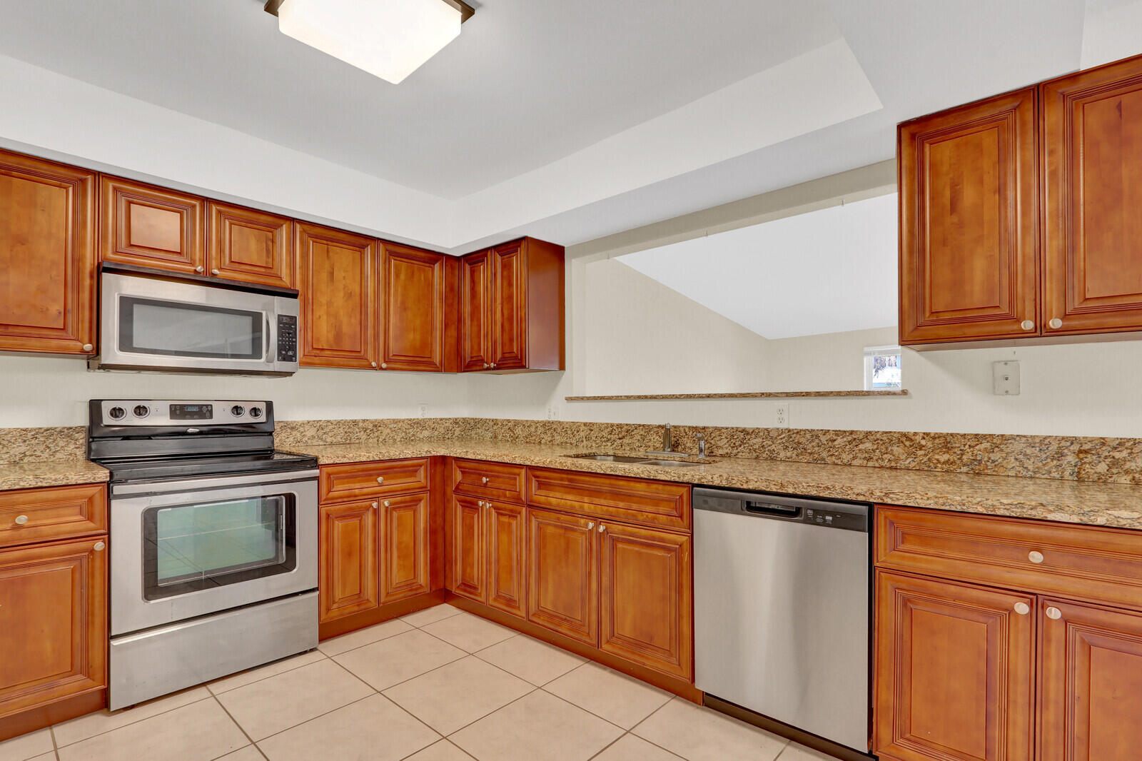 8074 SE River Lane Lane