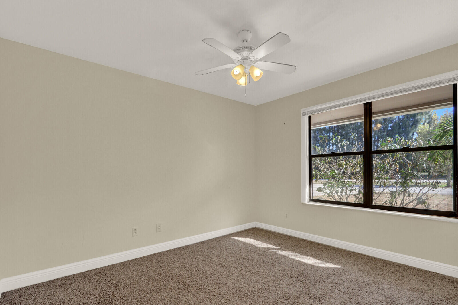 8074 SE River Lane Lane