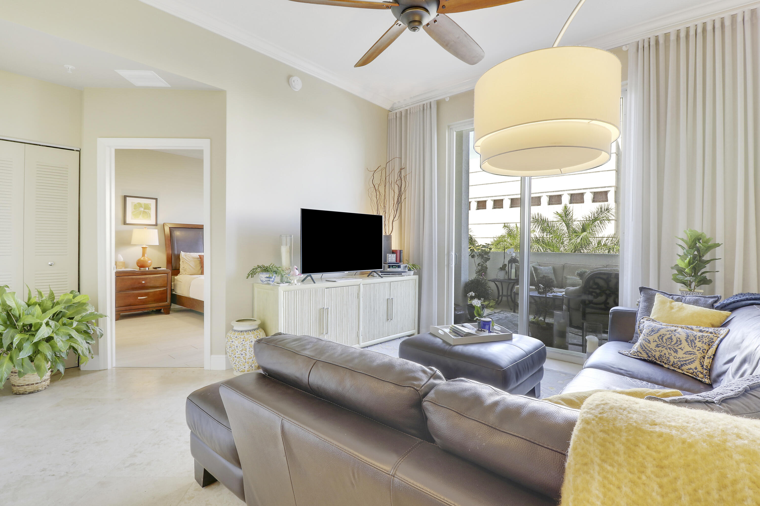 600 S Dixie Highway 405